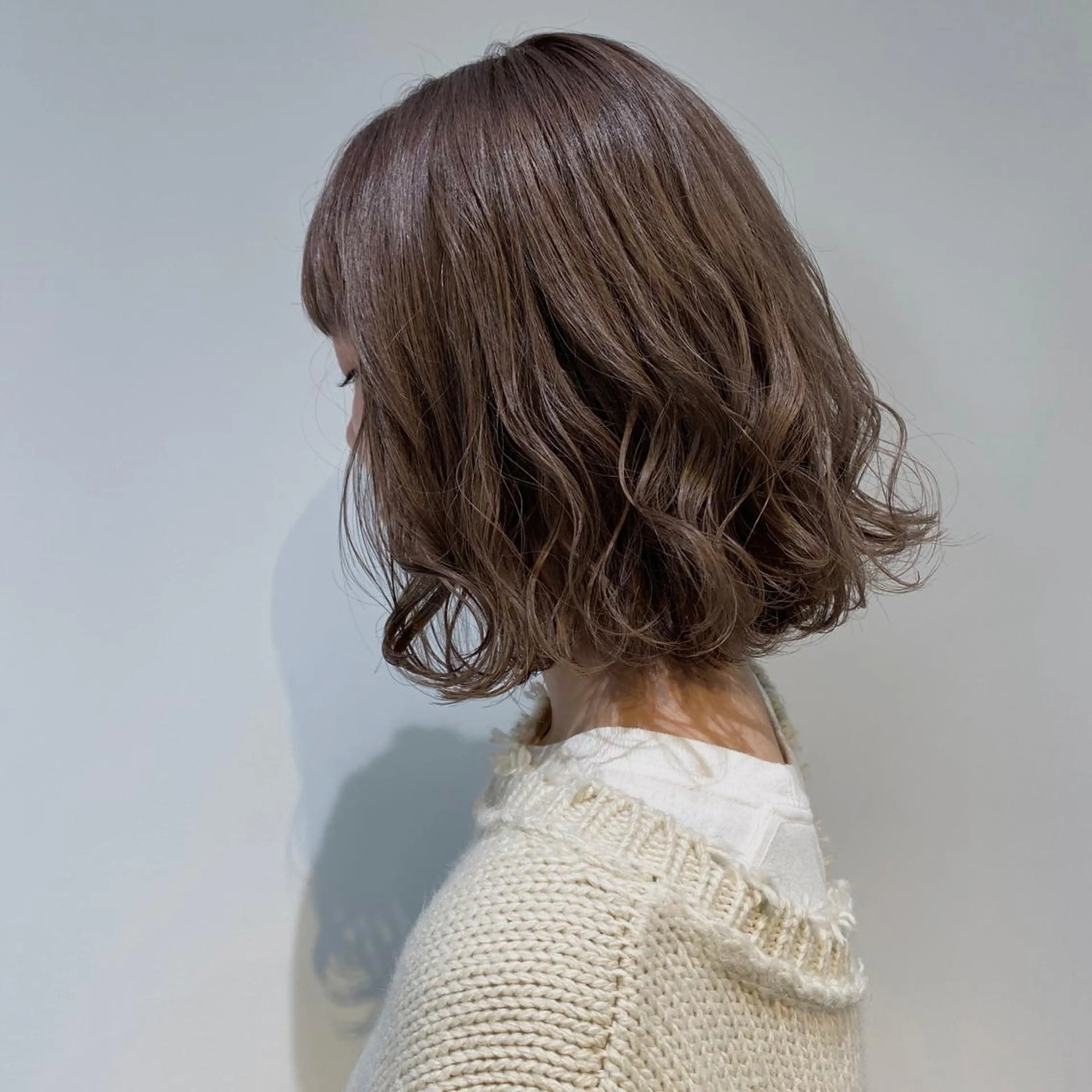 ミディアム カラー 透明感カラー グレージュ 神奈川大学最寄り白楽 三本松巧のヘアスタイル