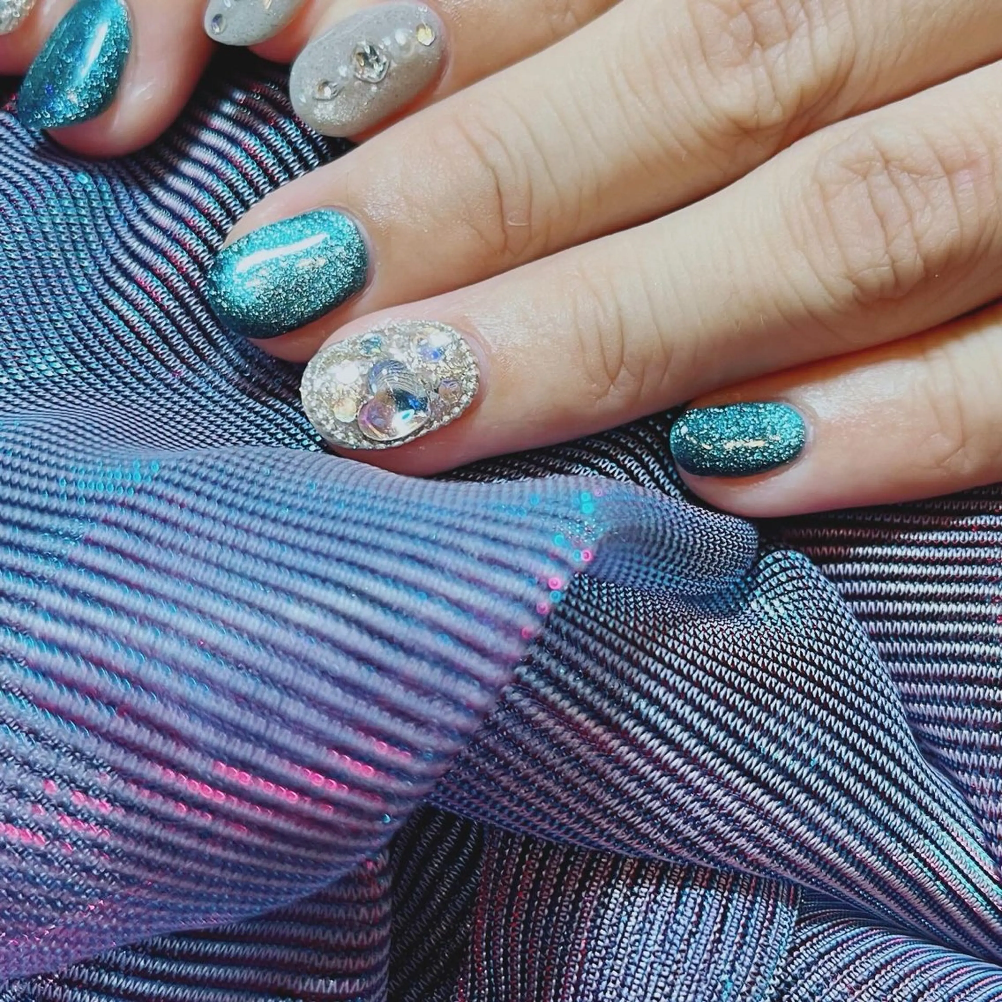 ネイル ブルー グリーン マグネットネイル RUI ☆のネイルデザイン