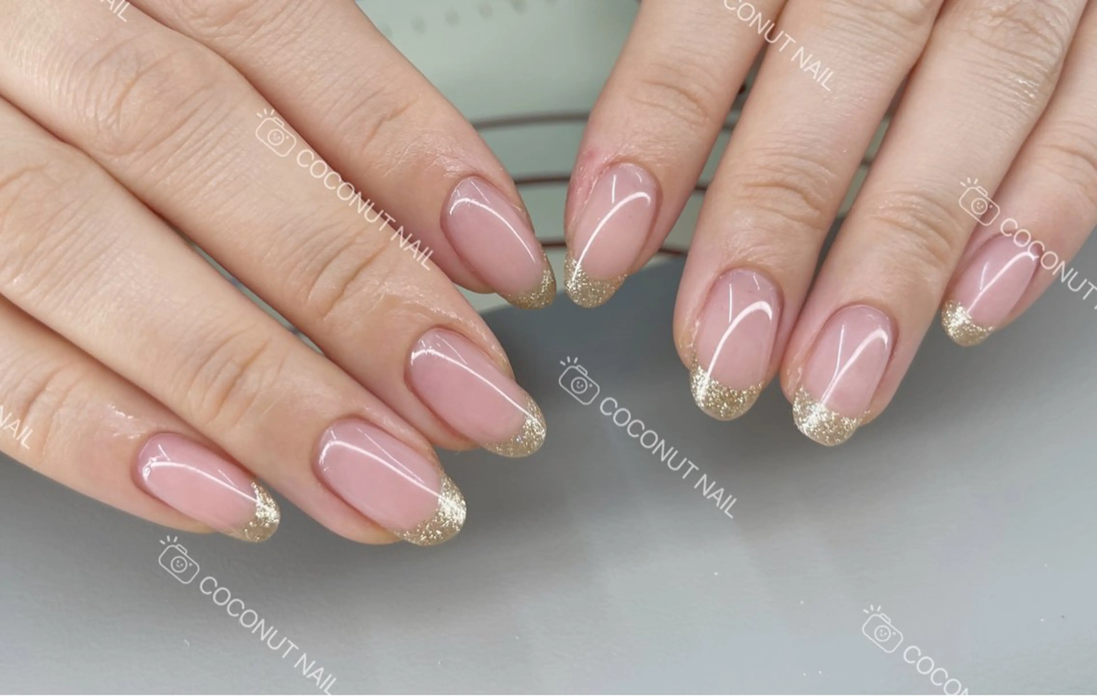 ネイル フレンチネイル 冬ネイル クリスマス ハンドネイル 神田 ココナッツのネイルデザイン