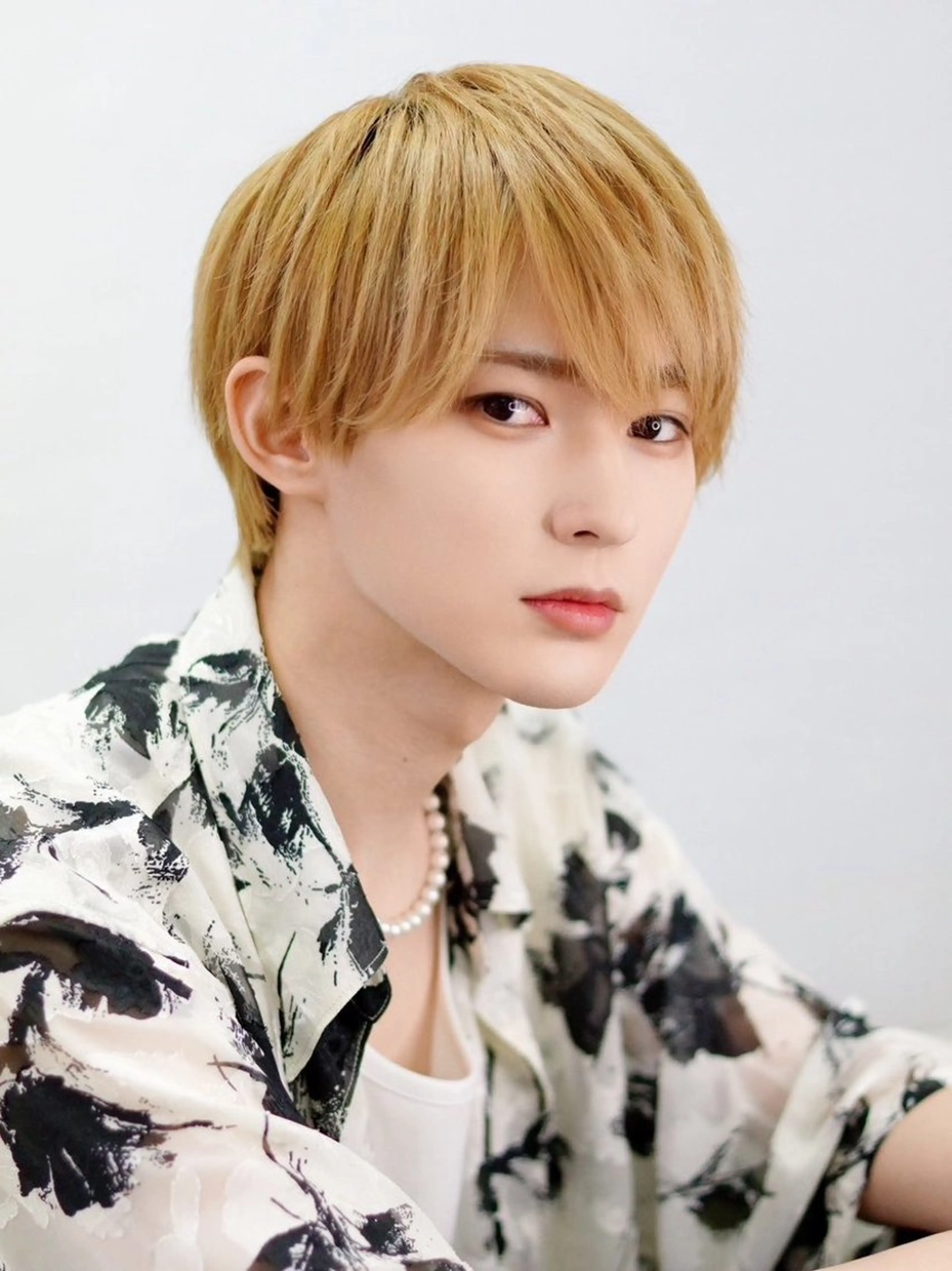 ショート カラー メンズ メンズハイトーン マッシュ ハイトーンカラー 💖トレンド春夏 カラー💖FUTAのヘアスタイル