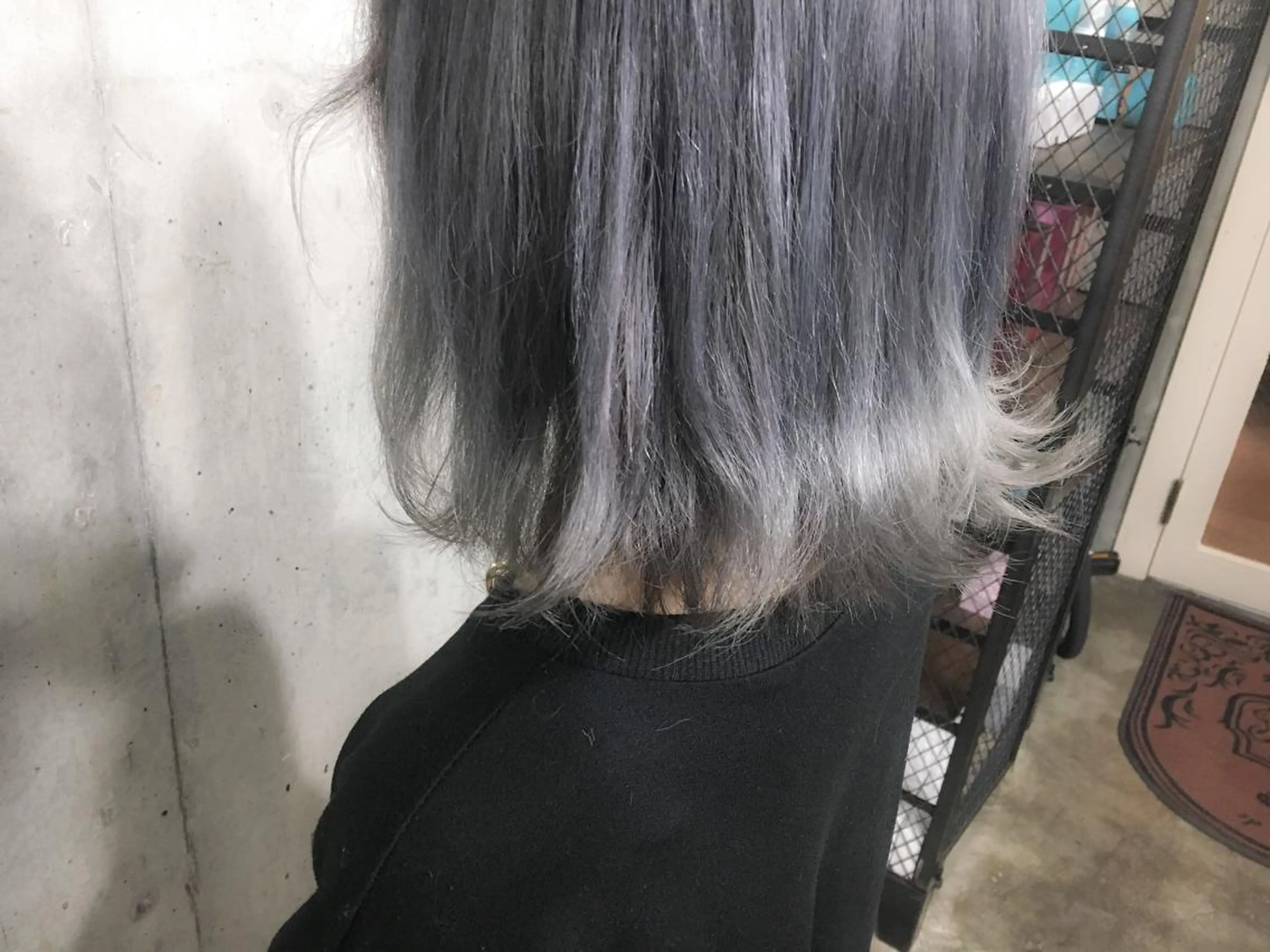 ショート カラー シルバー 北條 優輝のヘアスタイル