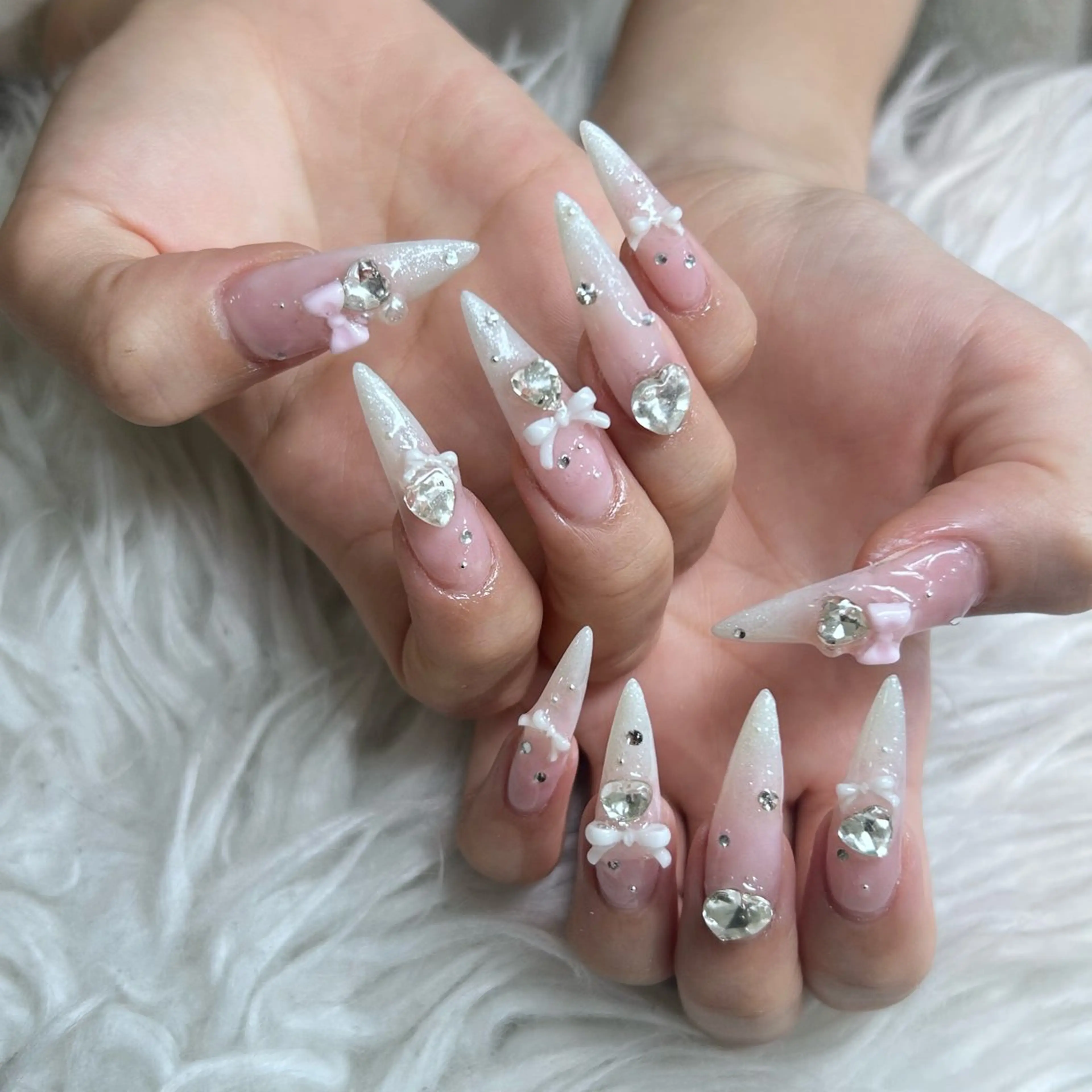 ネイル フットネイル フレンチネイル グラデーション 韓国ネイル ロングネイル qyn qynのネイルデザイン