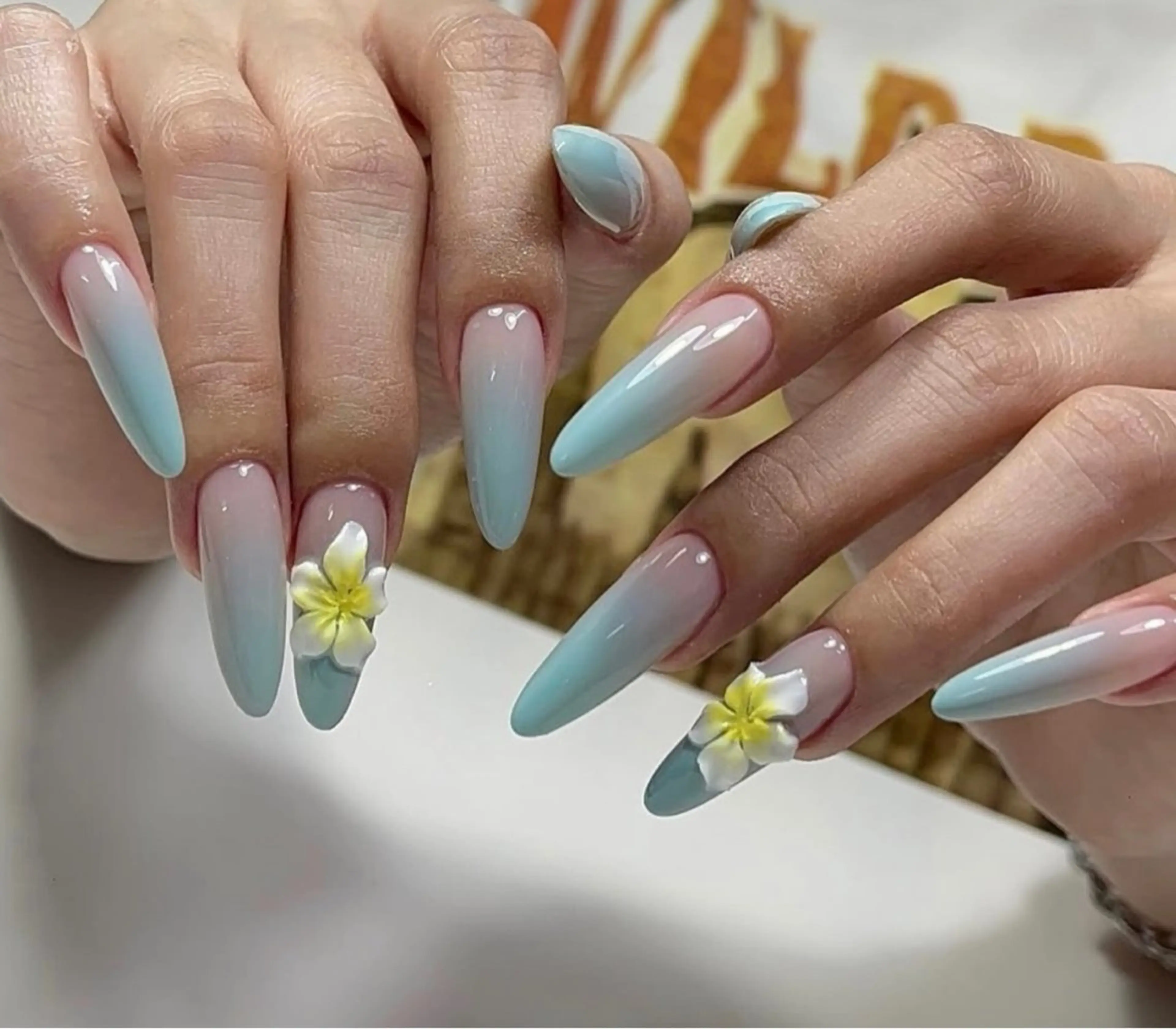 ネイル オーロラネイル ブルー チークネイル フットネイル フレンチネイル ハンドネイル REI NAのネイルデザイン