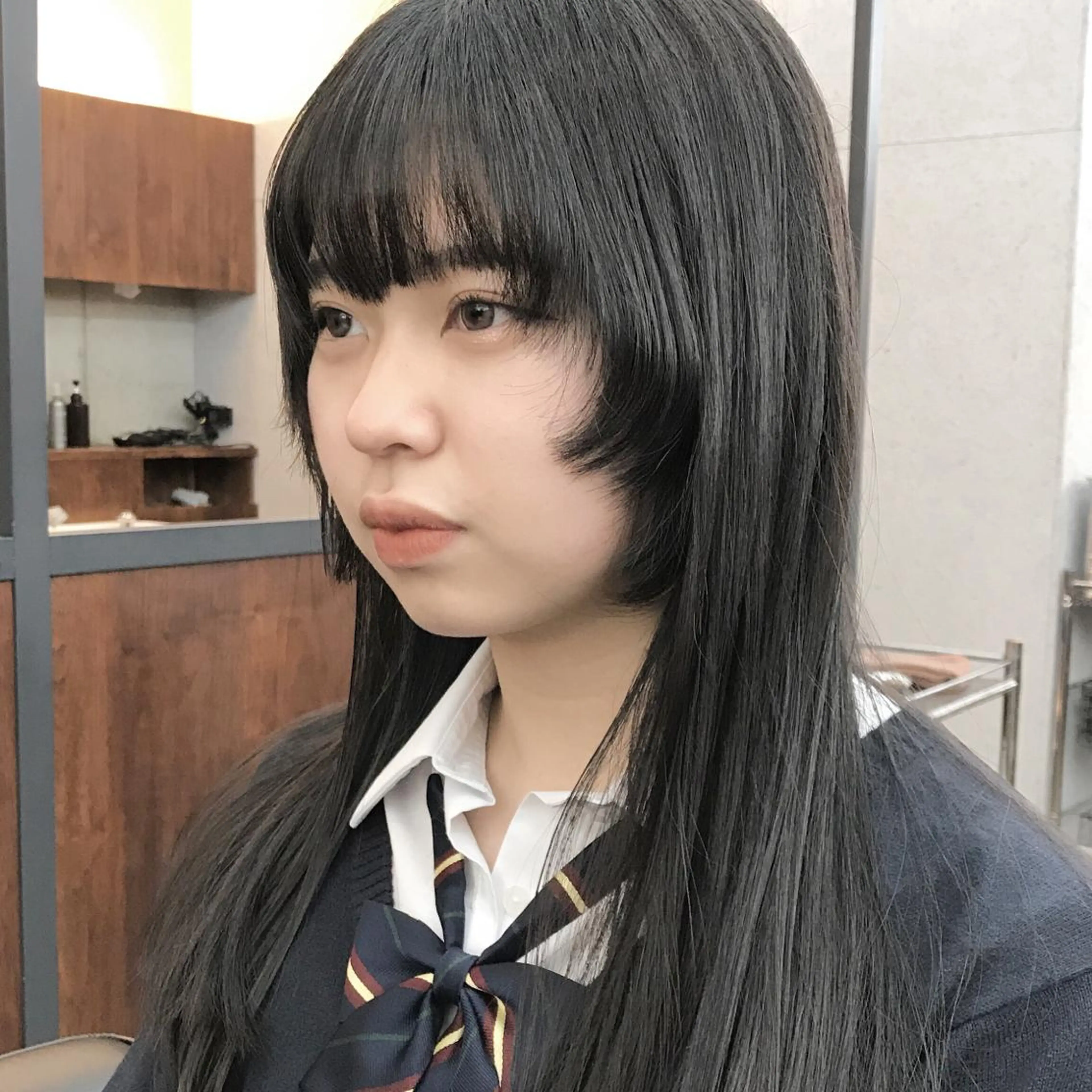 セミロング 顔周りカット レイヤーカット ウルフカット ウルフレイヤー カット ヘアセット ✂︎ウルフ・ショート ✂︎MIKUNIのヘアスタイル