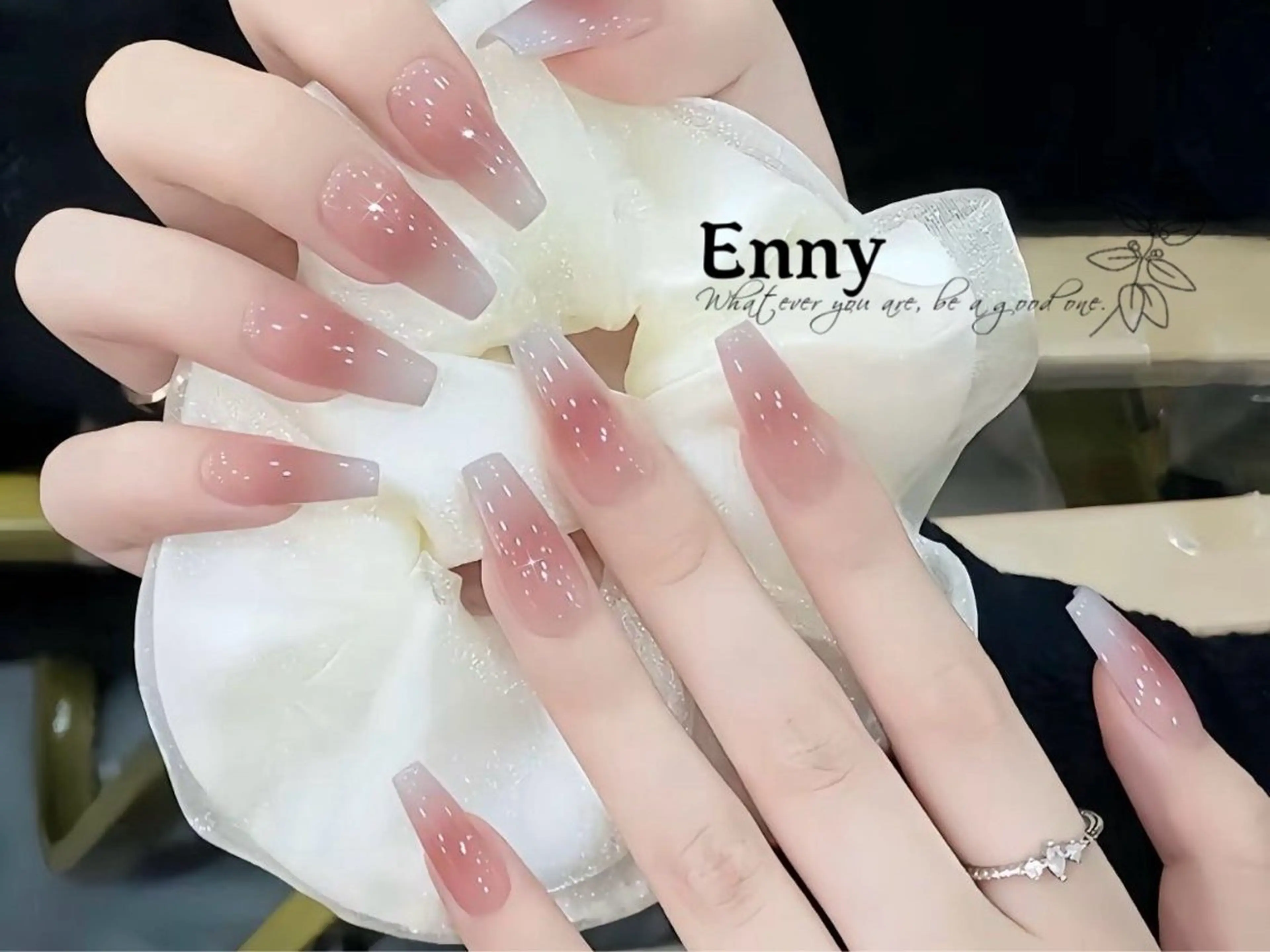 【ワンホンネイルの王道】カラーの組み合わせ自由★チークネイル 6680円の写真