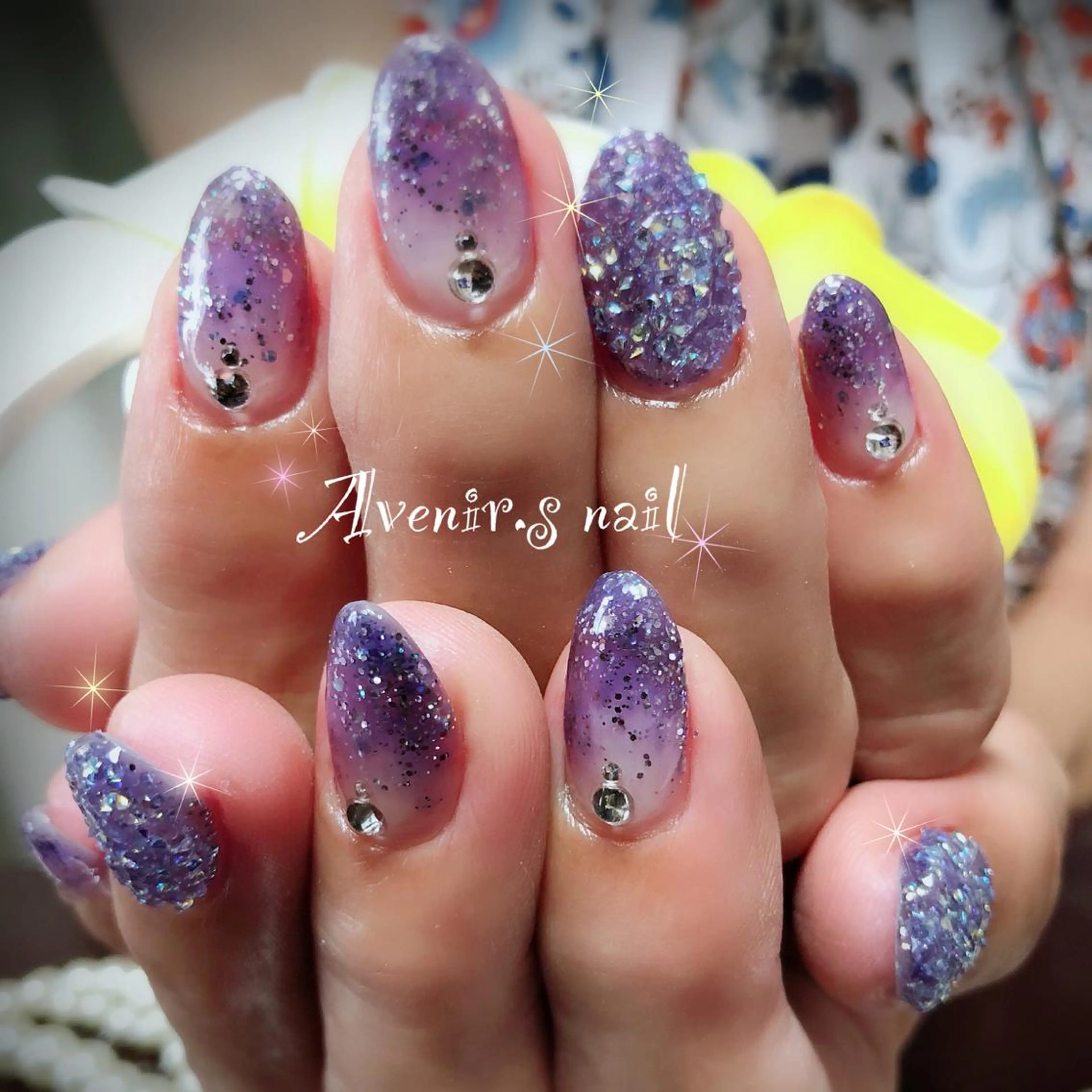 ネイル グラデーション ラメ(グリッター) ラメグラデーション Home Salon Avenir.のネイルデザイン