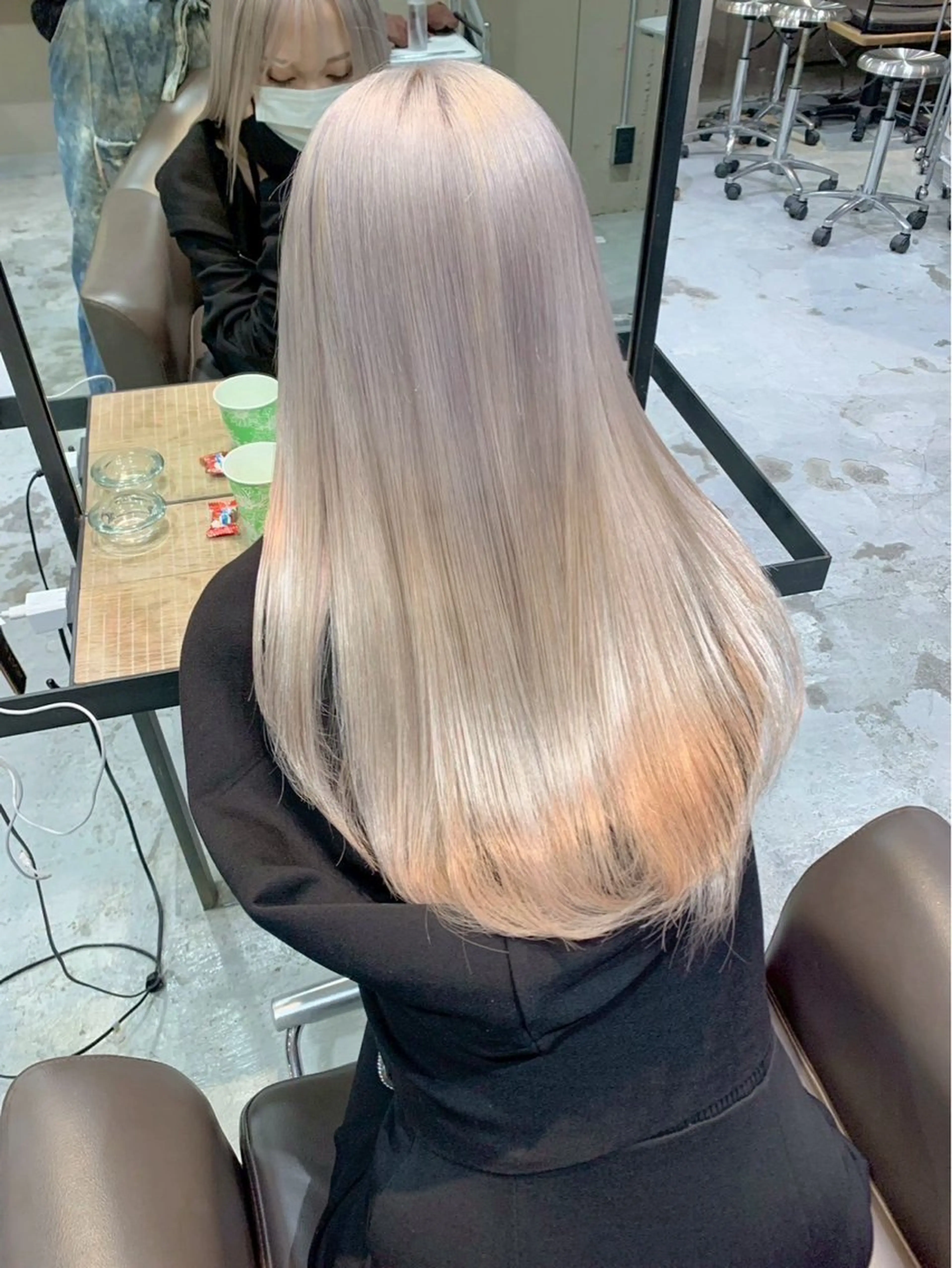 艶ケアWカラー(ケアブリーチ)+超音波トリートメントの写真