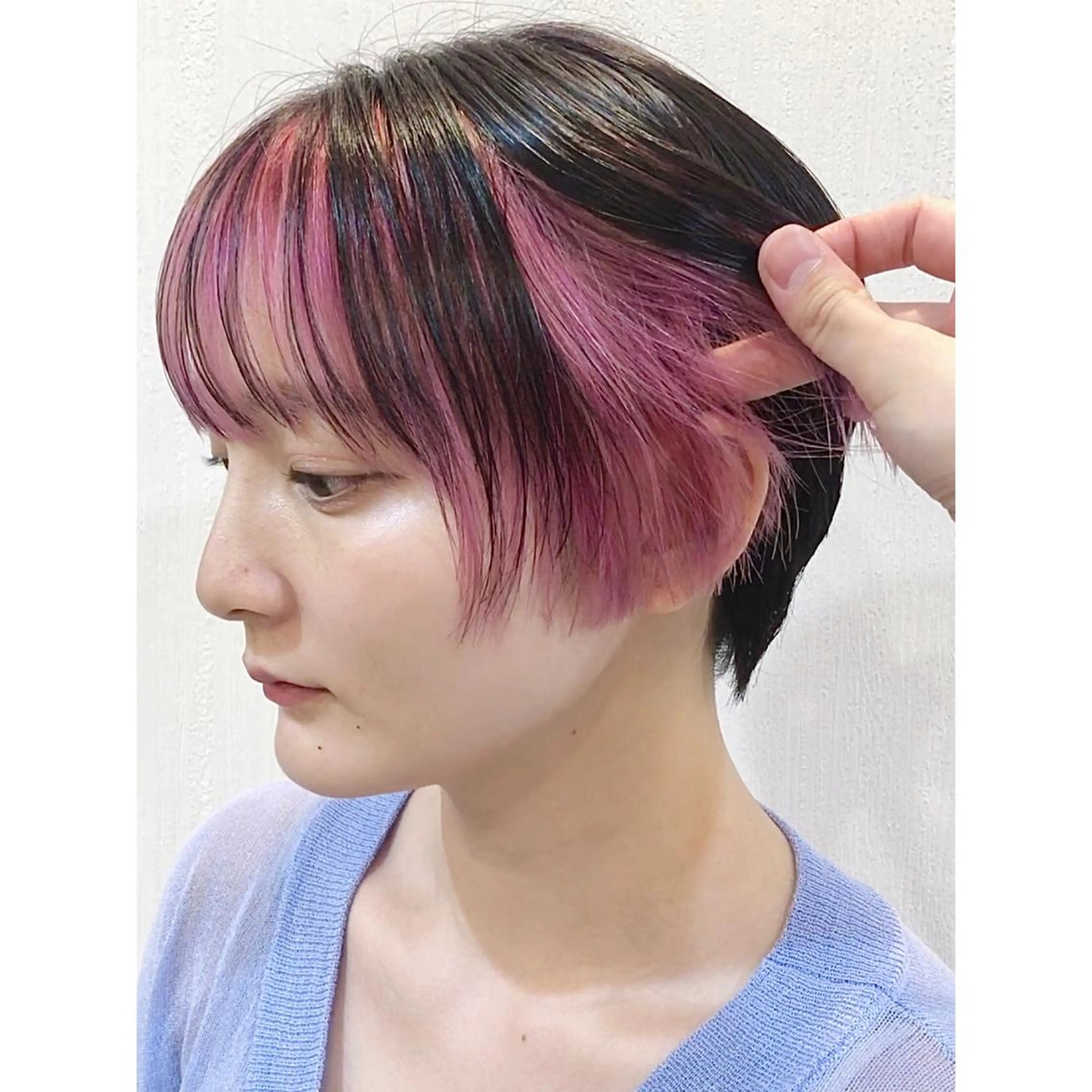 ショート カラー ブリーチ 推しカラー✨ オタク美容師ユウカのヘアスタイル
