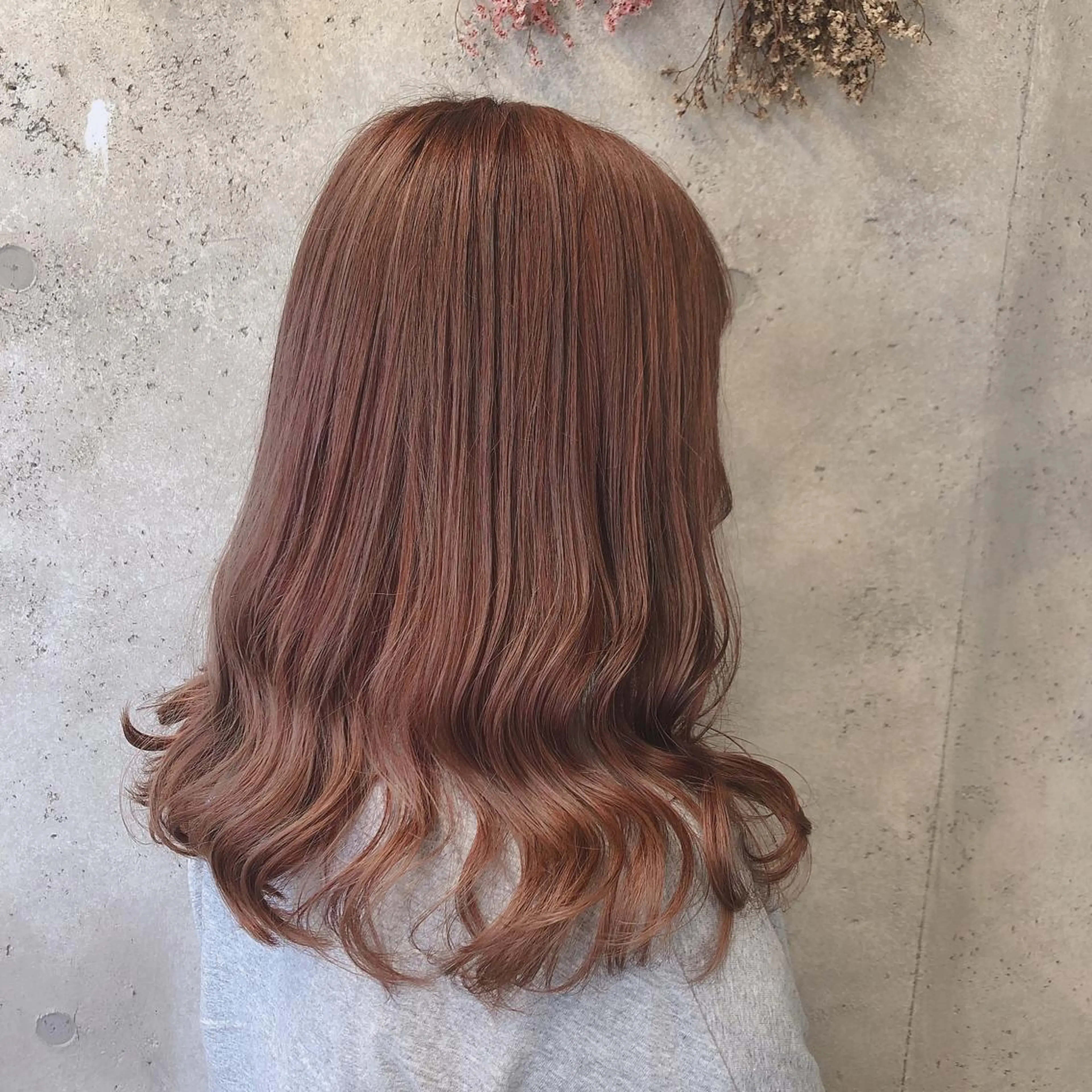 ロング カラー ベージュカラー ブリーチ ピンクカラー ピンクベージュ wakana 【ブリーチカラー】のヘアスタイル