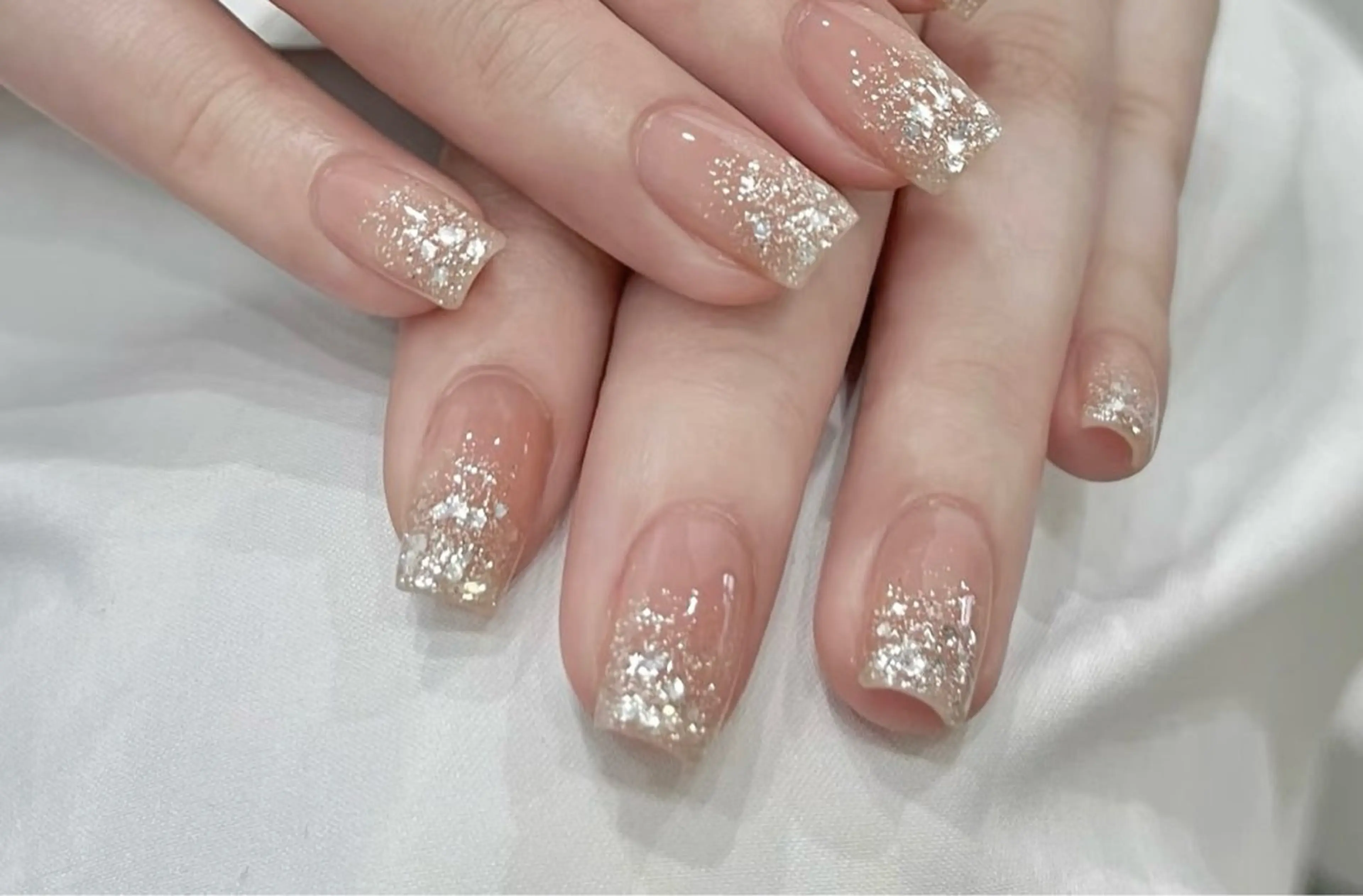 ネイル アートネイル オーロラネイル チークネイル フレンチネイル ガラスフレンチ 🎀YooLi Nail salonのネイルデザイン