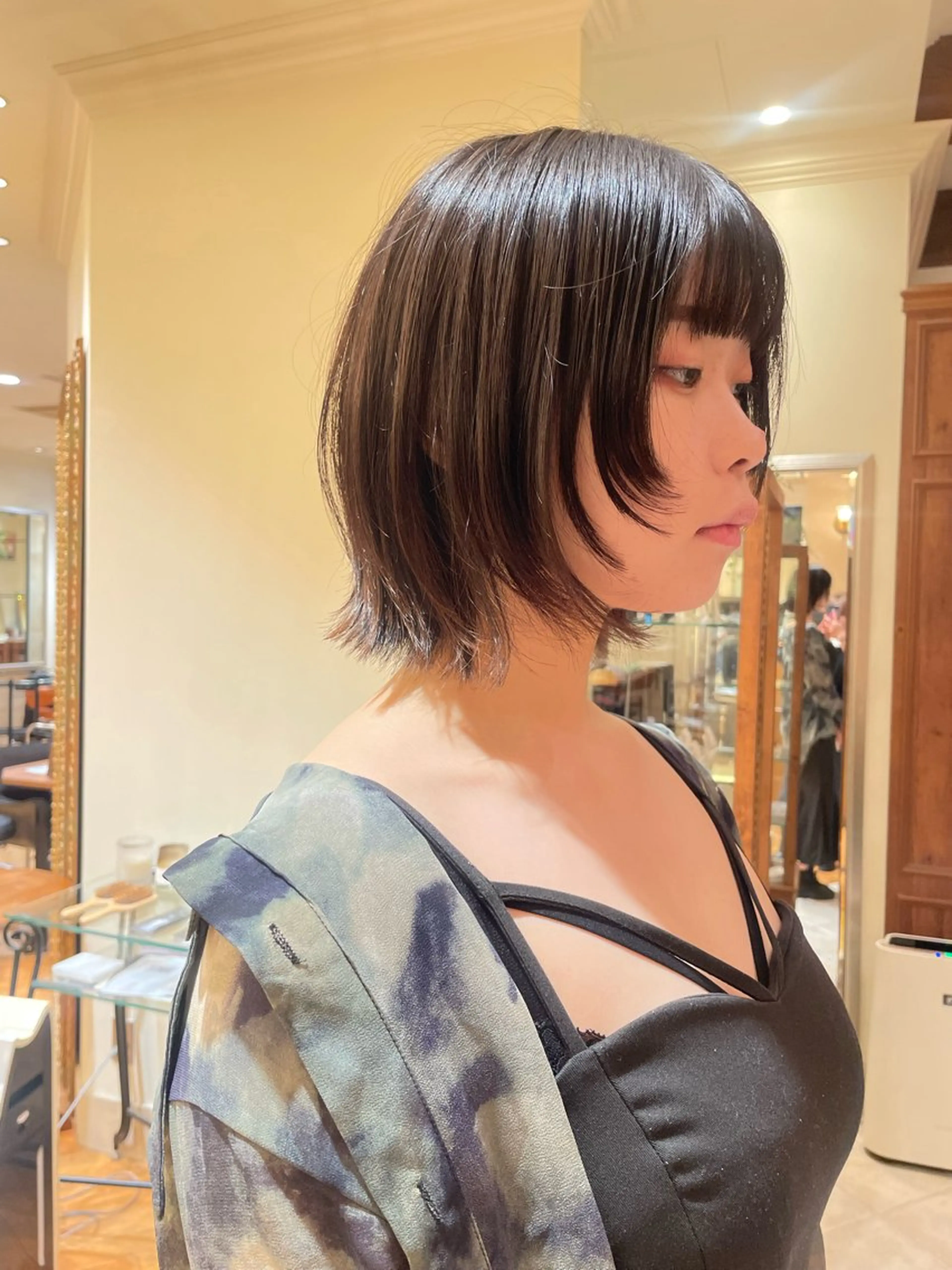 ミディアム 顔周りカット ボブ ホノカのヘアスタイル