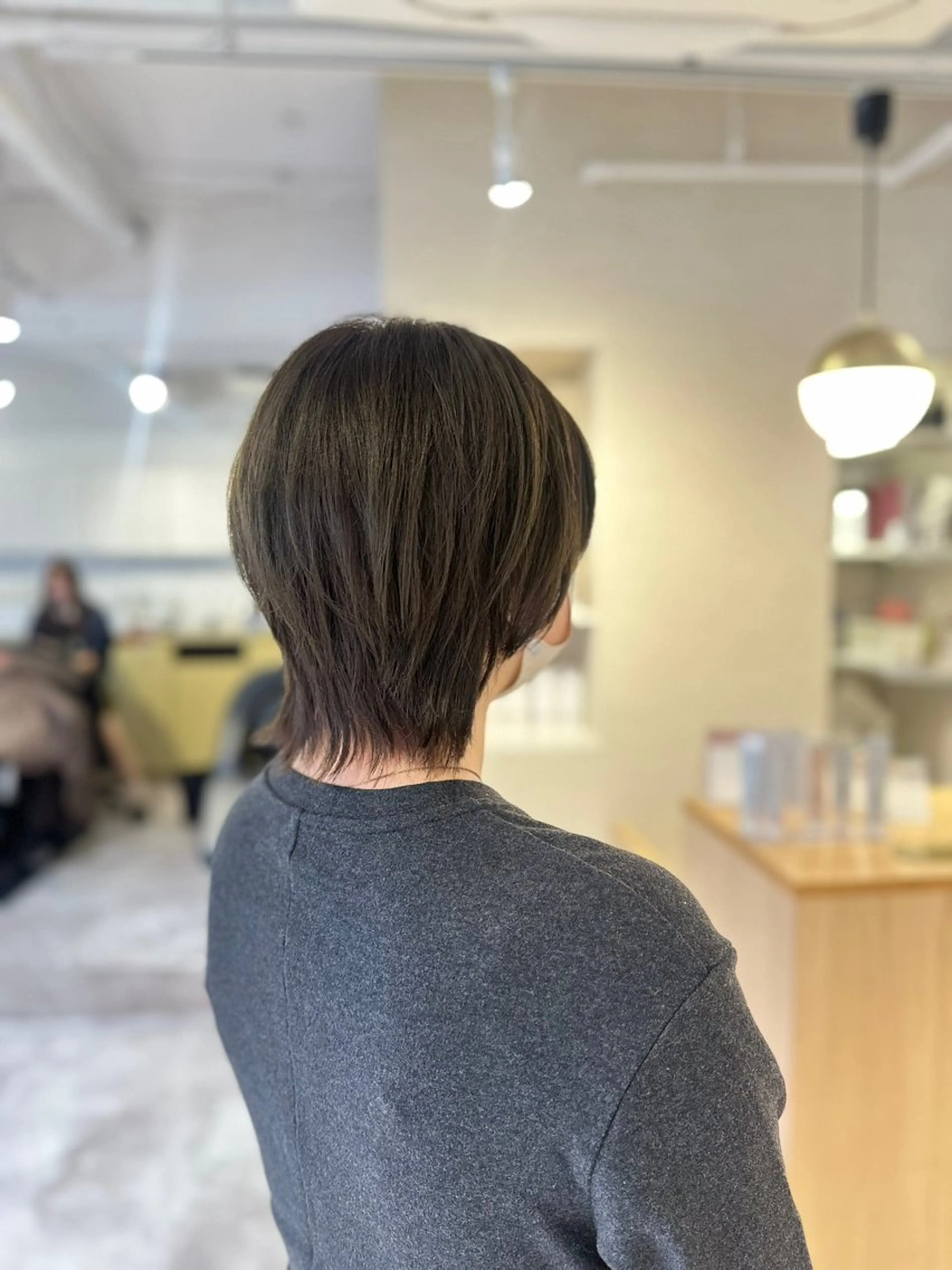 ミディアム カラー 橋本 侑香のヘアスタイル