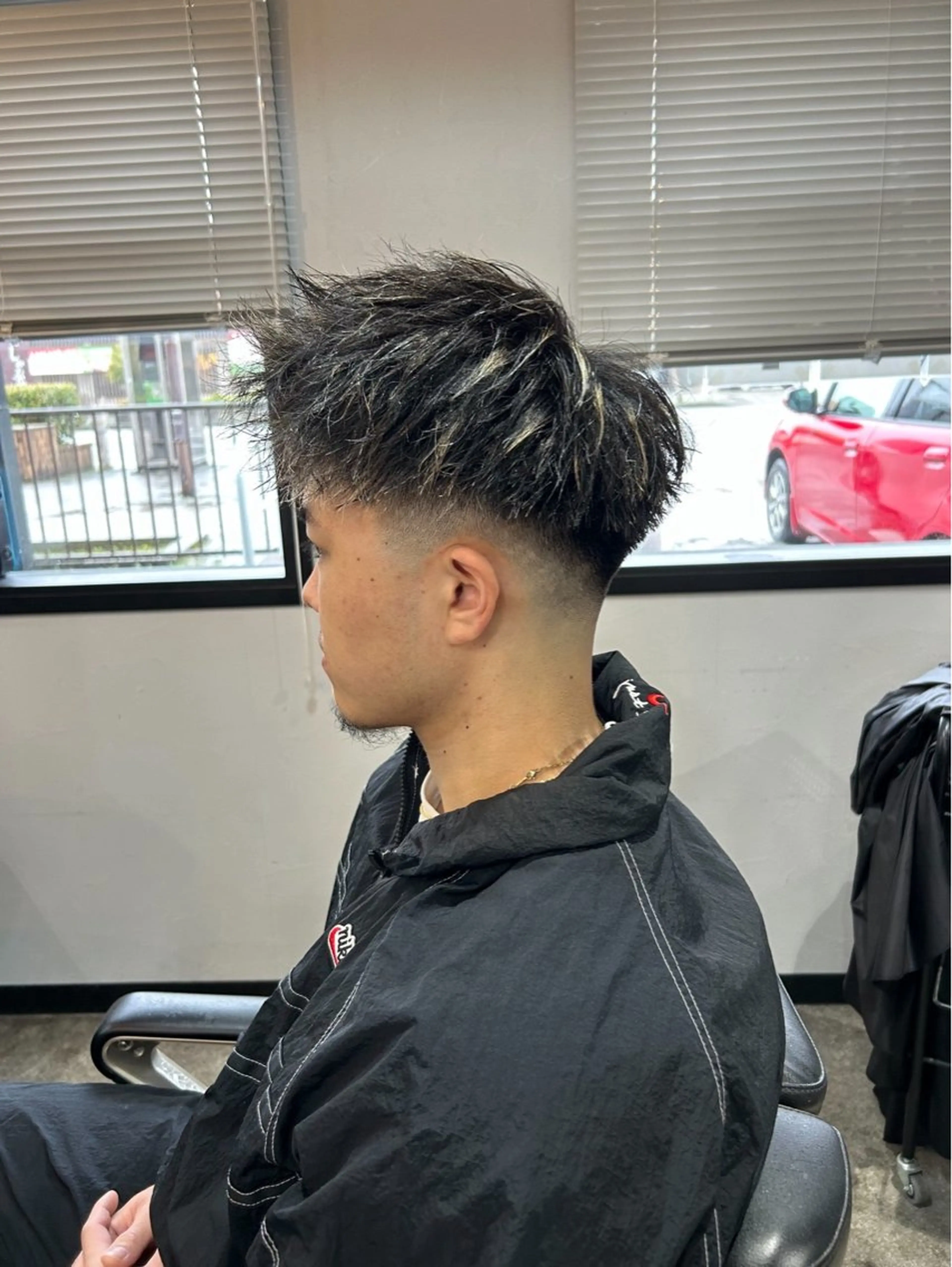 ショート メンズ フェードカット ショートヘア BORDO所属・竹内 奨のヘアスタイル