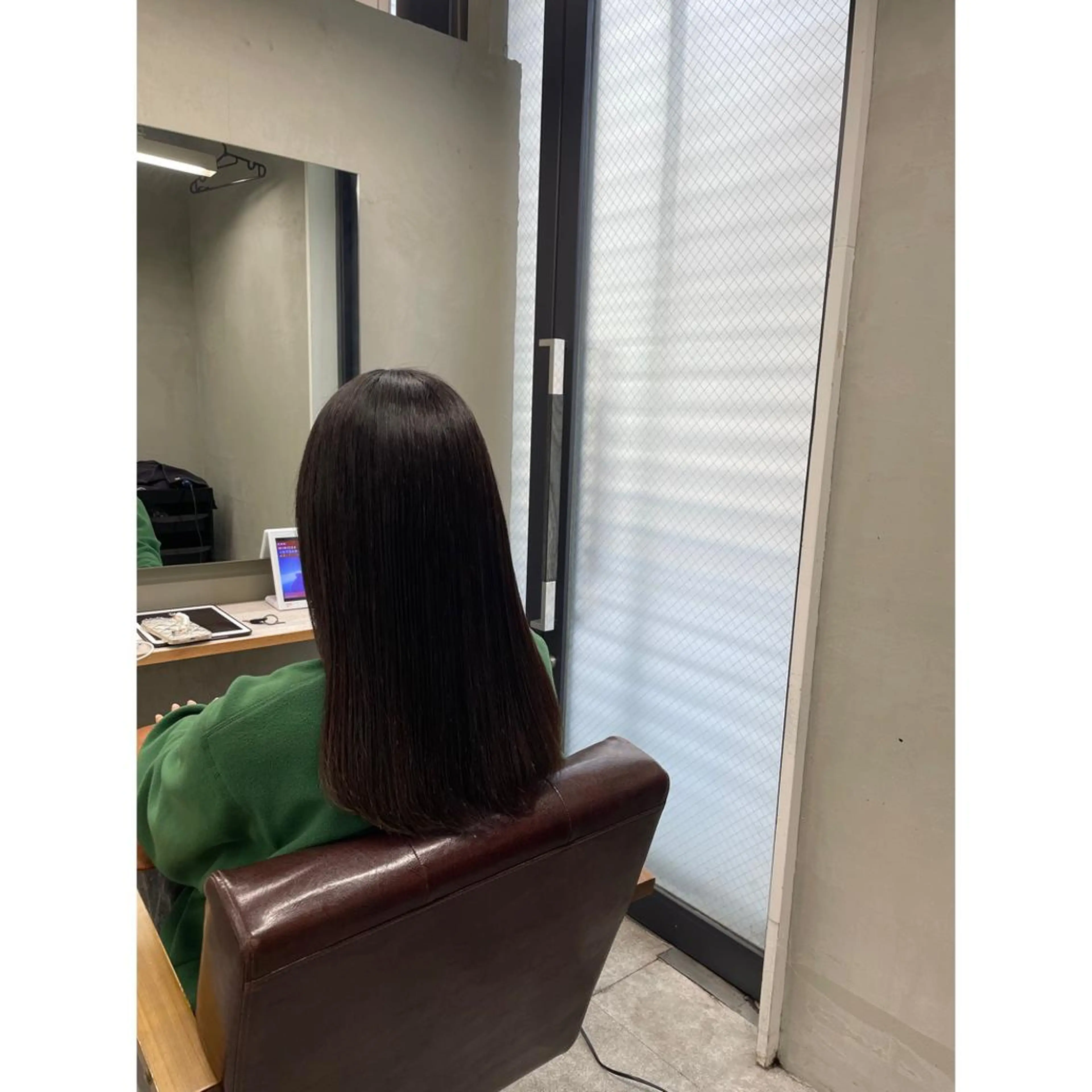 セミロング パーマ ｔｏｃｃａ /ｅｒｉのヘアスタイル