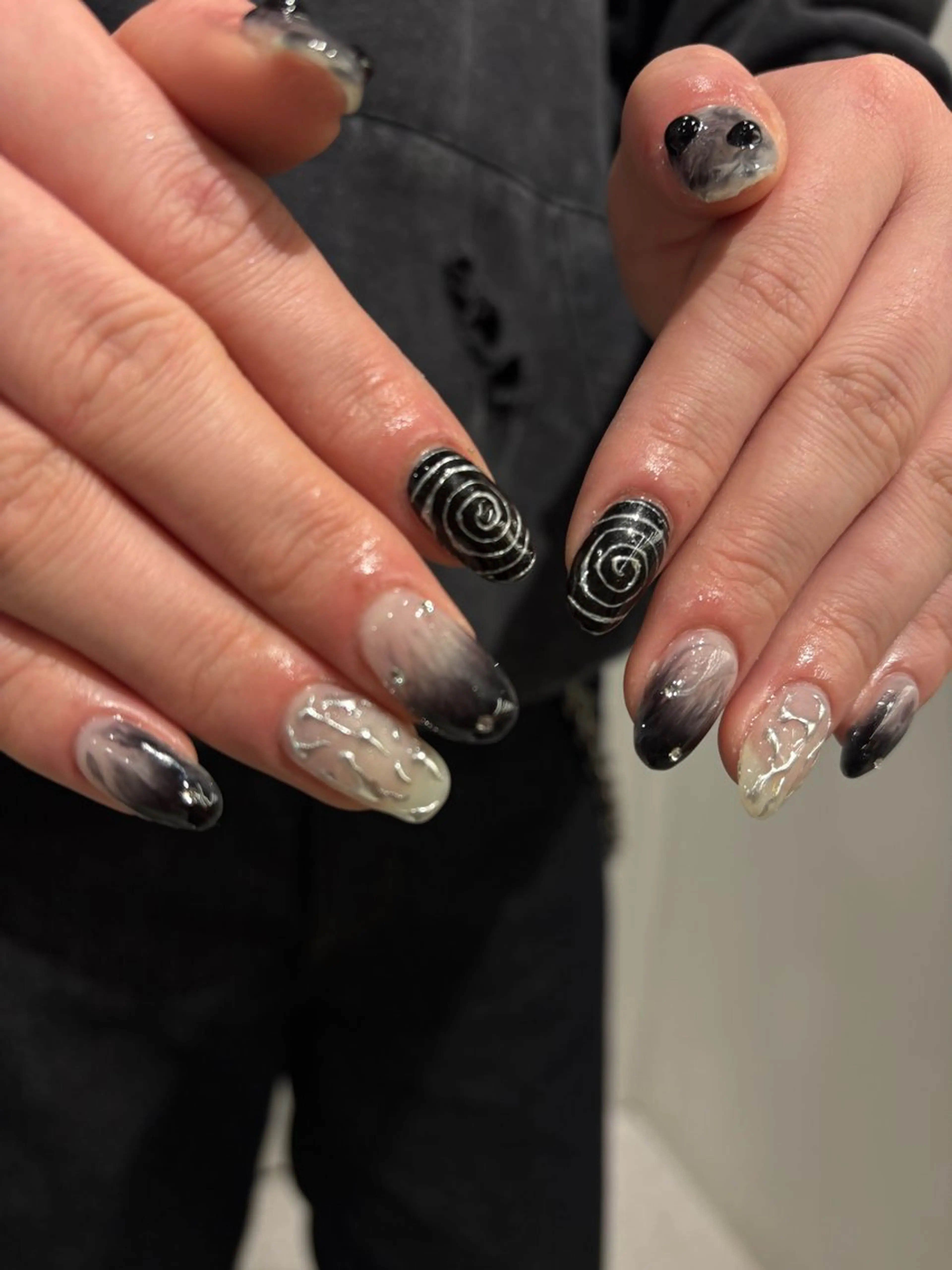 ネイル ハンドネイル ハンドケア カンナ【Y2Kネイル /コーンロウ】のネイルデザイン