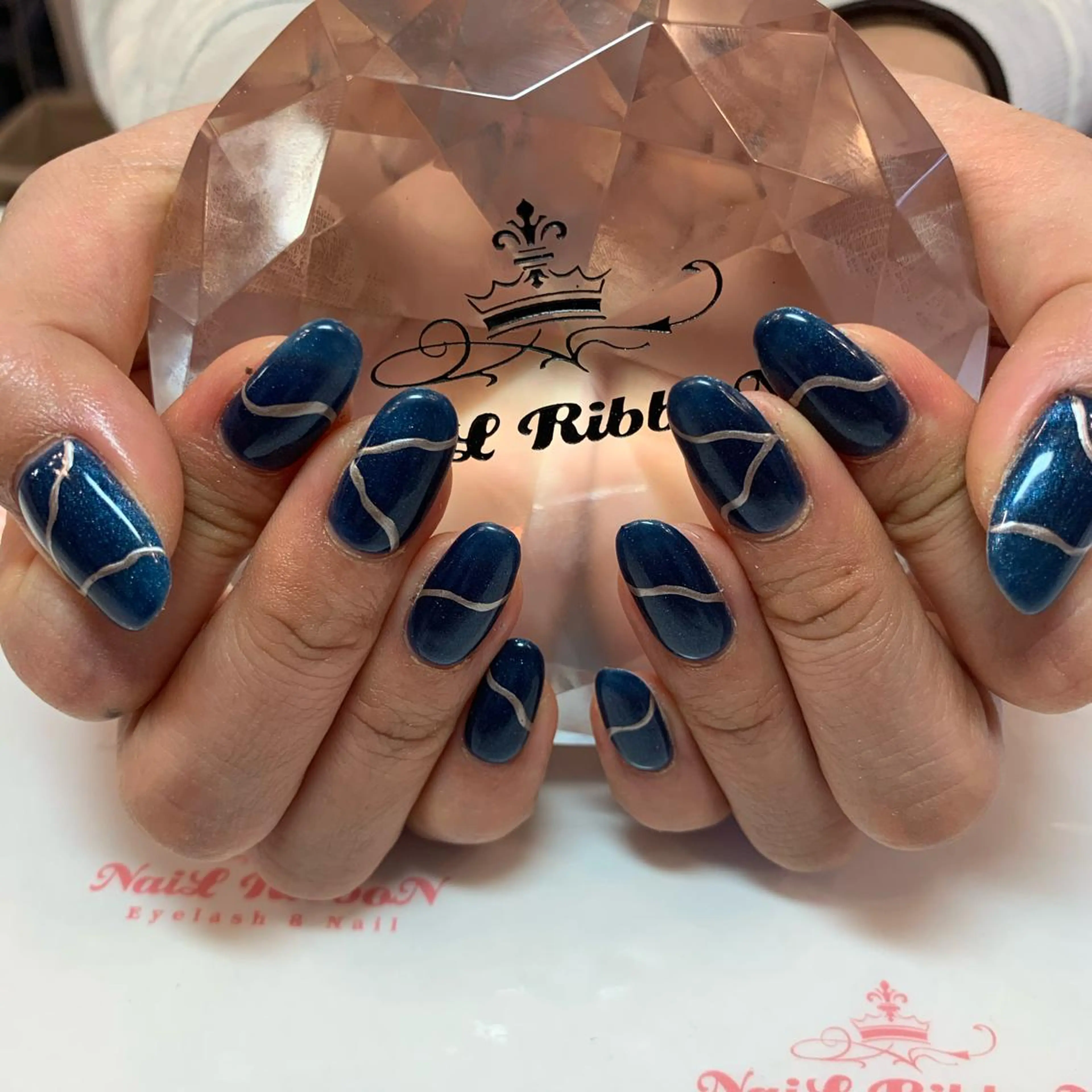 ネイル ネイルリボン 受付スタッフのネイルデザイン