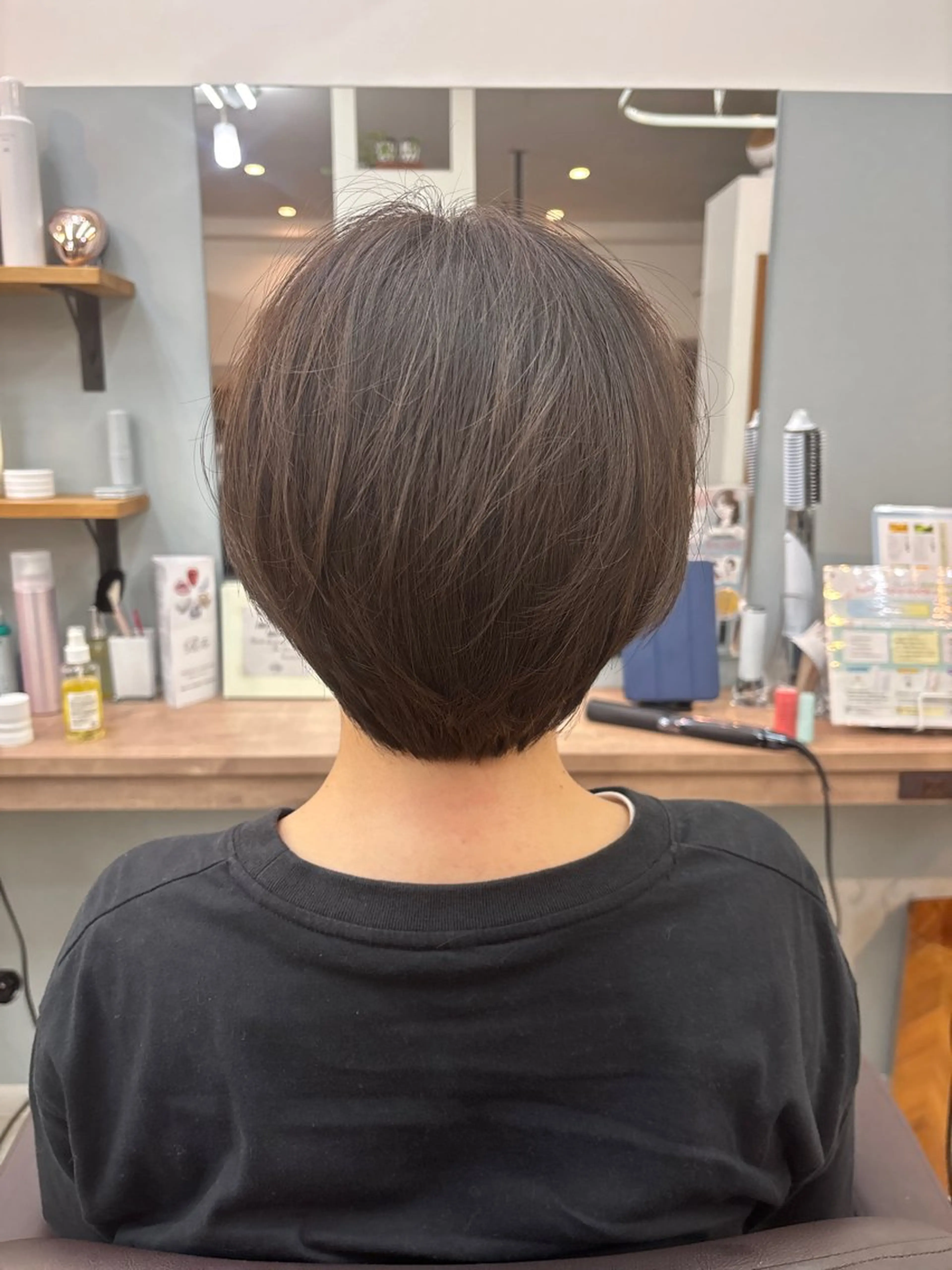 ショート 八木橋 朋香のヘアスタイル