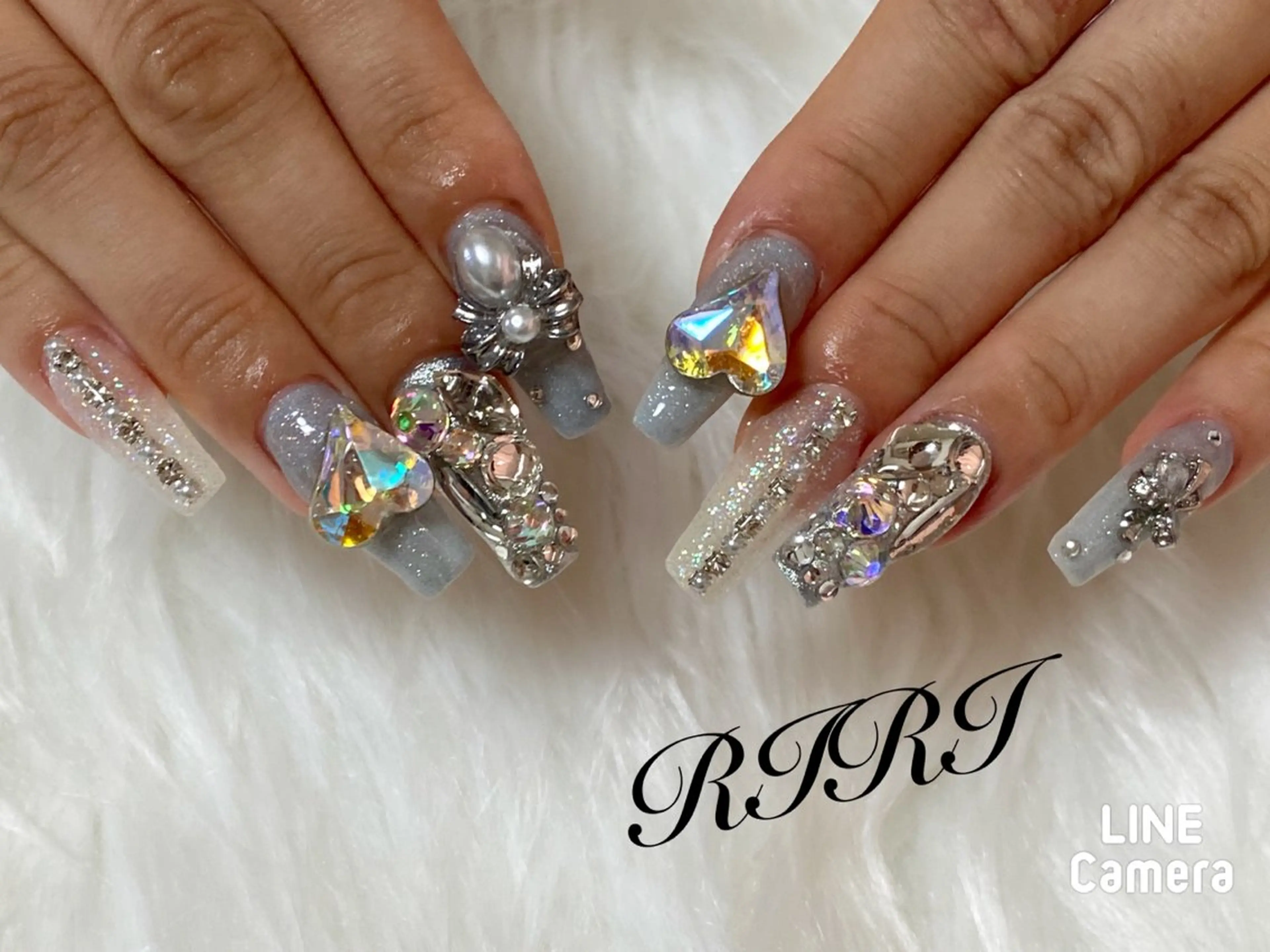 ネイル ジェルネイル キラキラネイル 韓国ネイル ラメ(グリッター) ロングネイル ハンドネイル riri オーナーのネイルデザイン