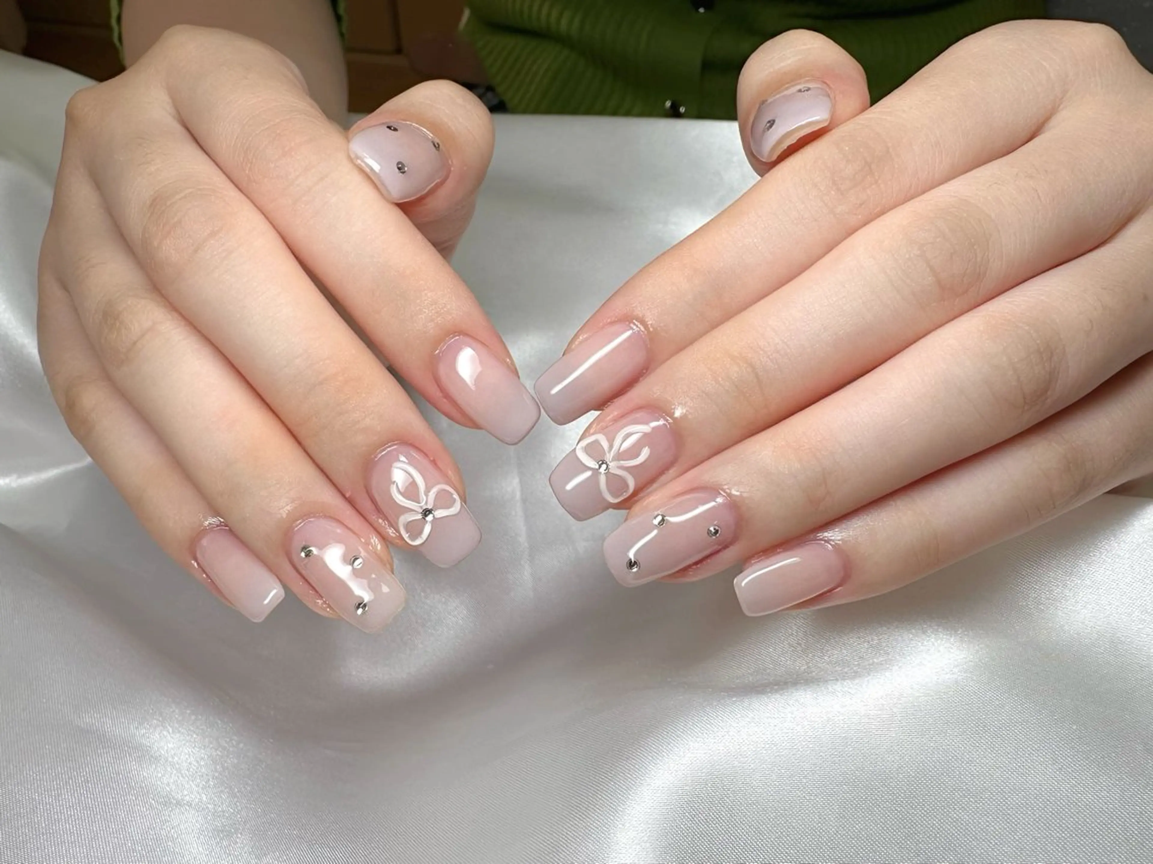 ネイル グラデーション リボン nu NANAのネイルデザイン