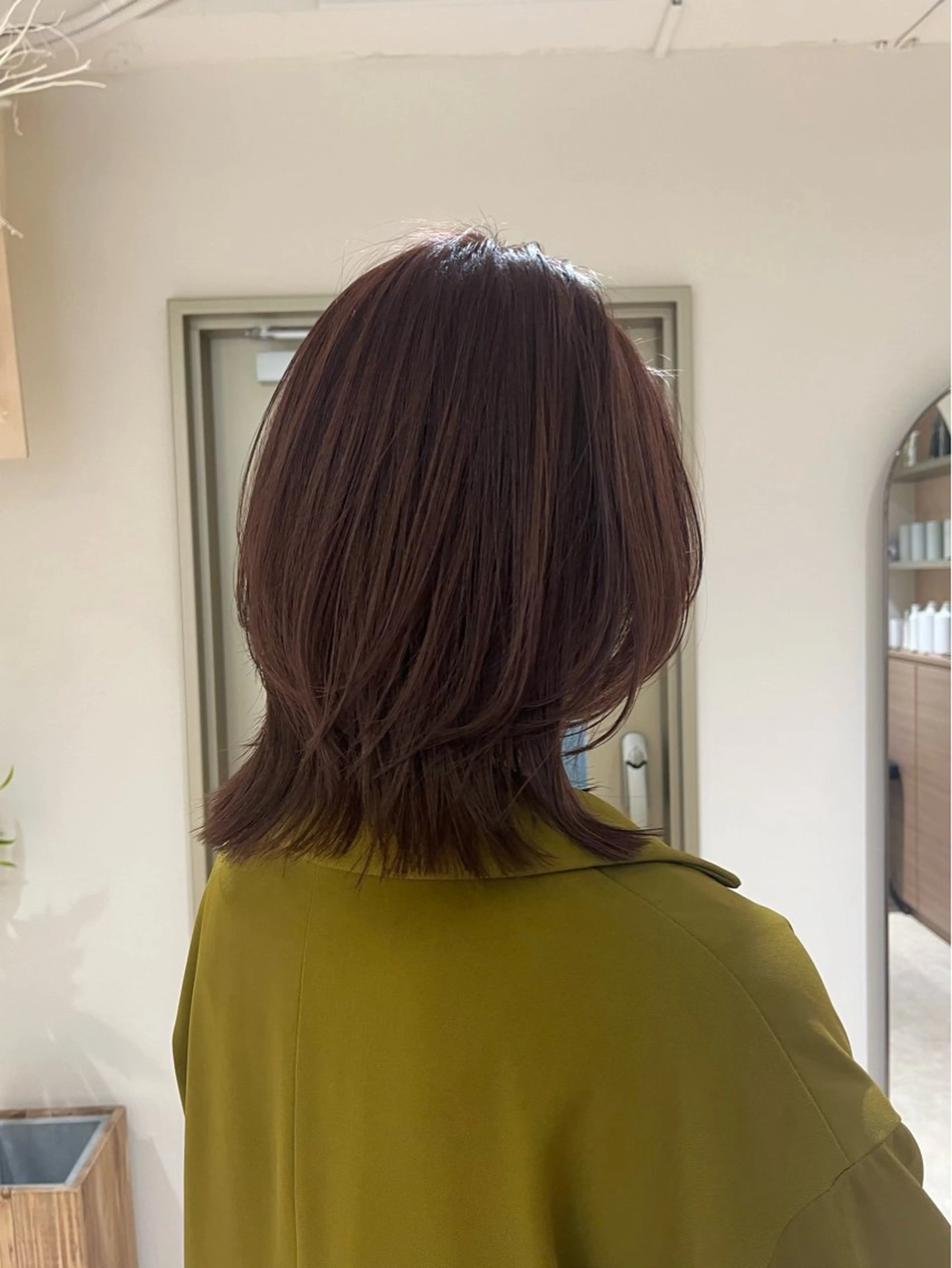 ミディアム カラー ミディアムレイヤー ブラウンカラー ピンクカラー ピンクブラウン レイヤーカット カット ヘアカラー KANO🌷 艶カラーのヘアスタイル