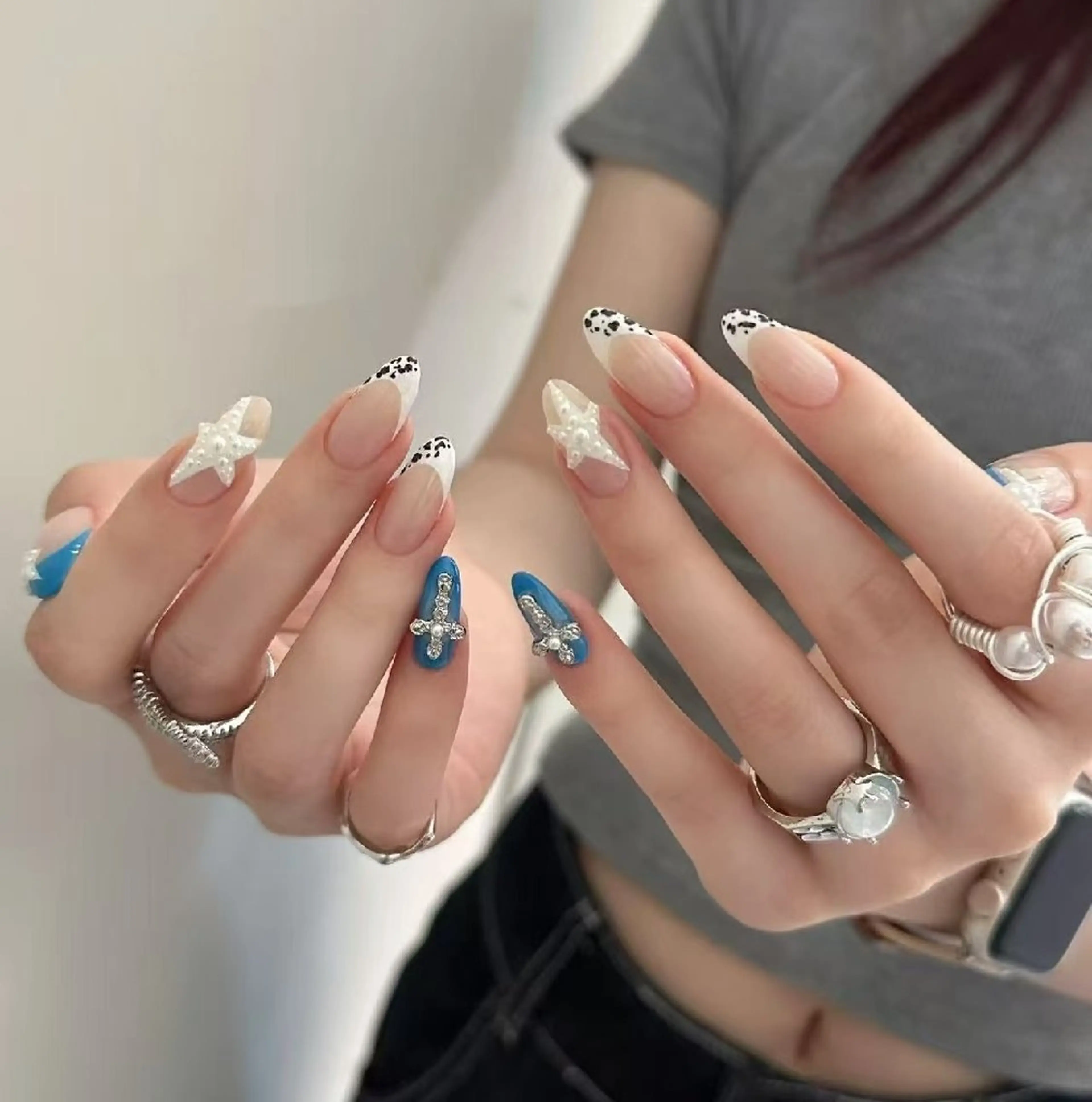 ネイル オーロラネイル フラワーネイル フットネイル フレンチネイル ジェルネイル ハンドネイル Oomiya 服部のネイルデザイン