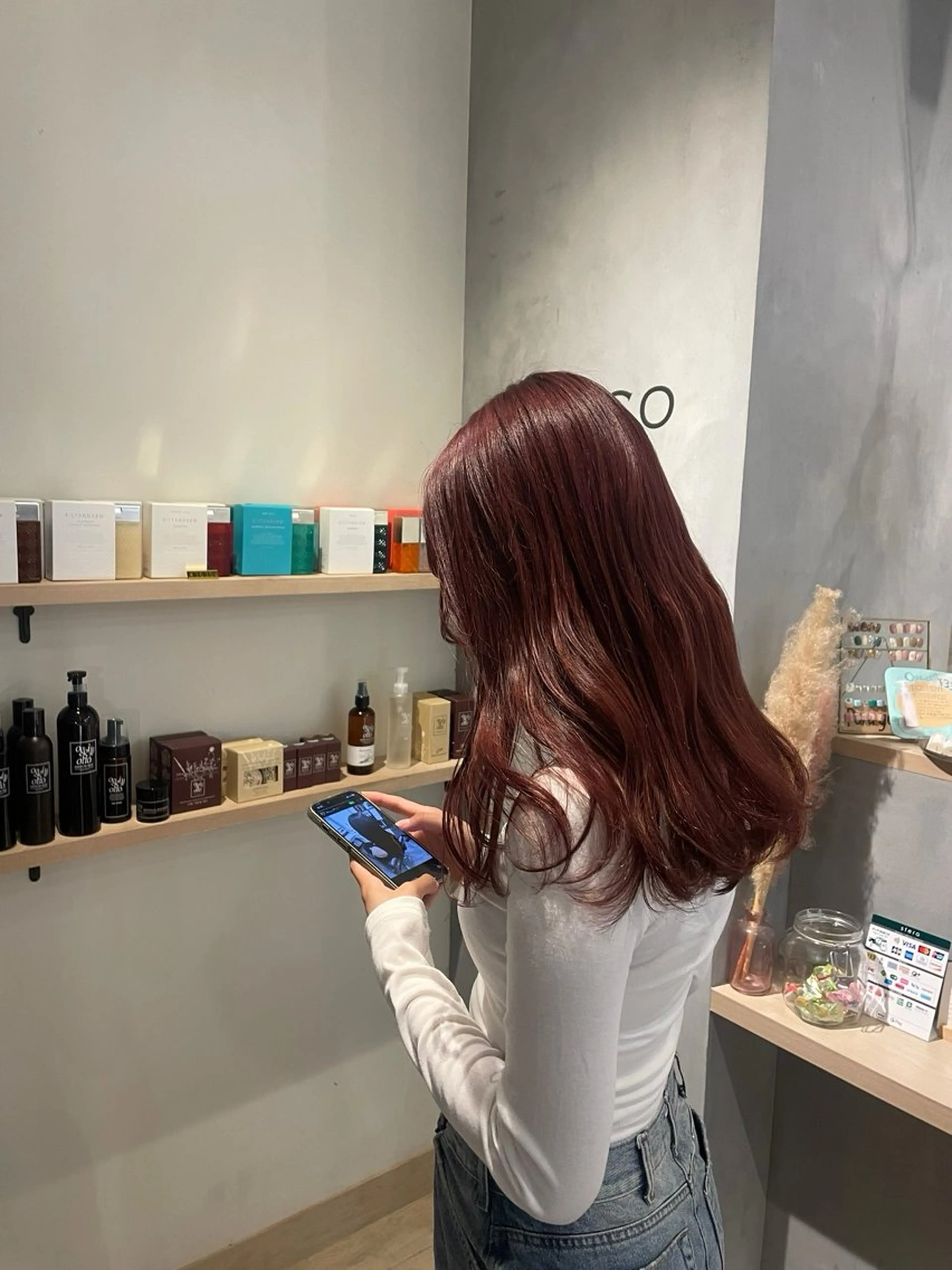 ロング アイナ ROCCOのヘアスタイル