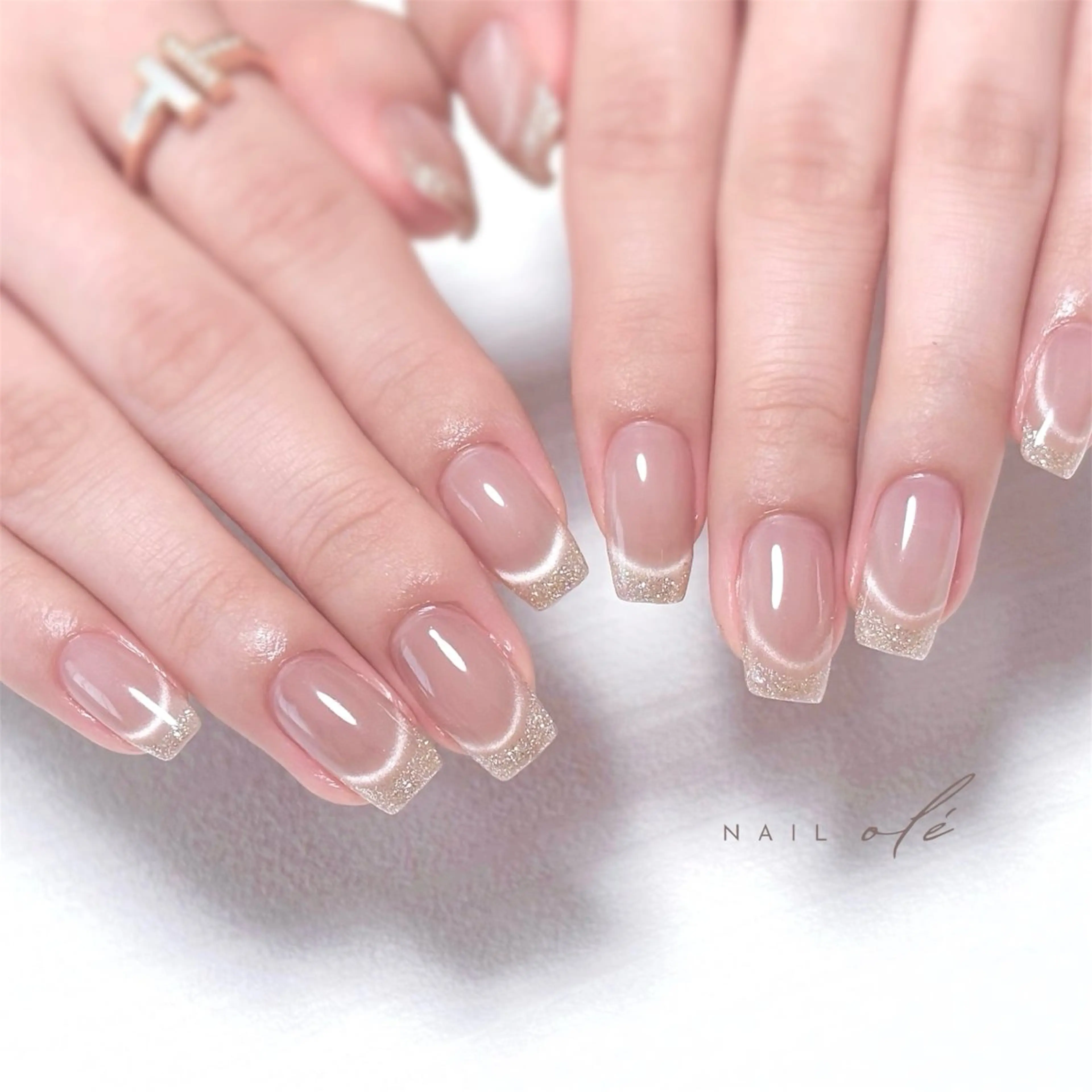ネイル フレンチネイル ラメ(グリッター) マグネットネイル マグネットフレンチ オフィスネイル ハンドネイル NAIL oleのネイルデザイン