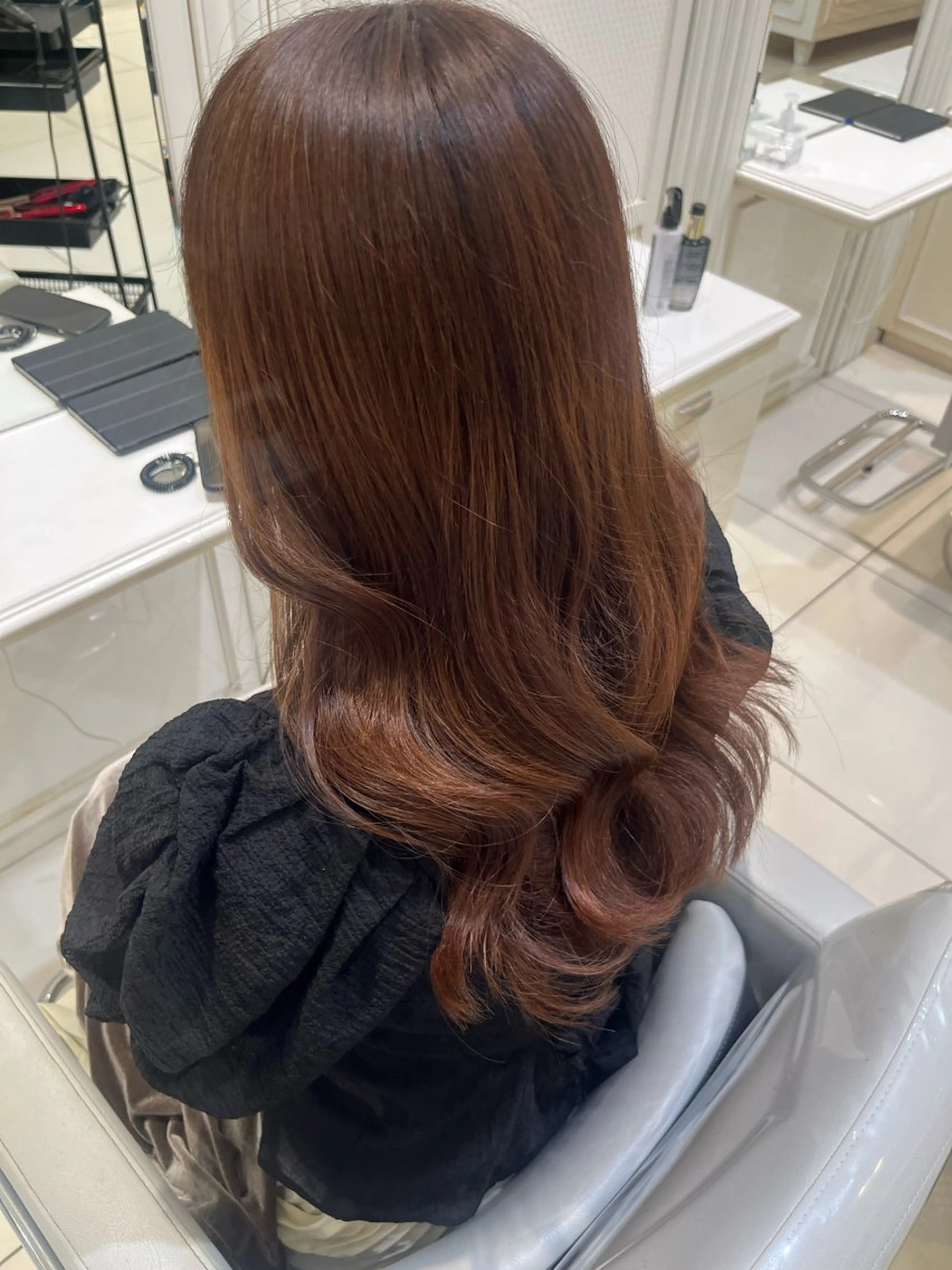 ロング Above /yoshimiのヘアスタイル