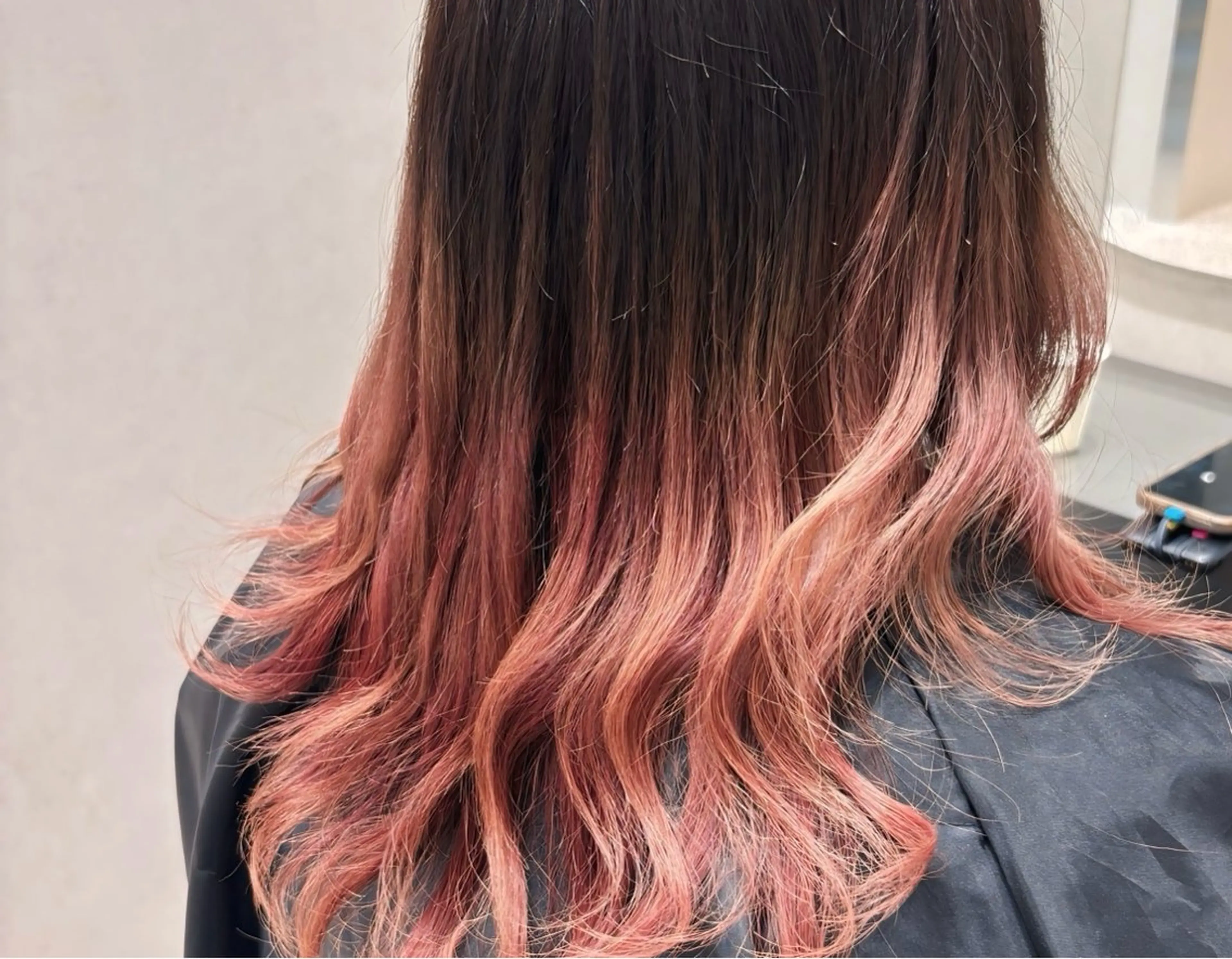 セミロング カラー グラデーションカラー ピンクカラー kazufumi ..のヘアスタイル