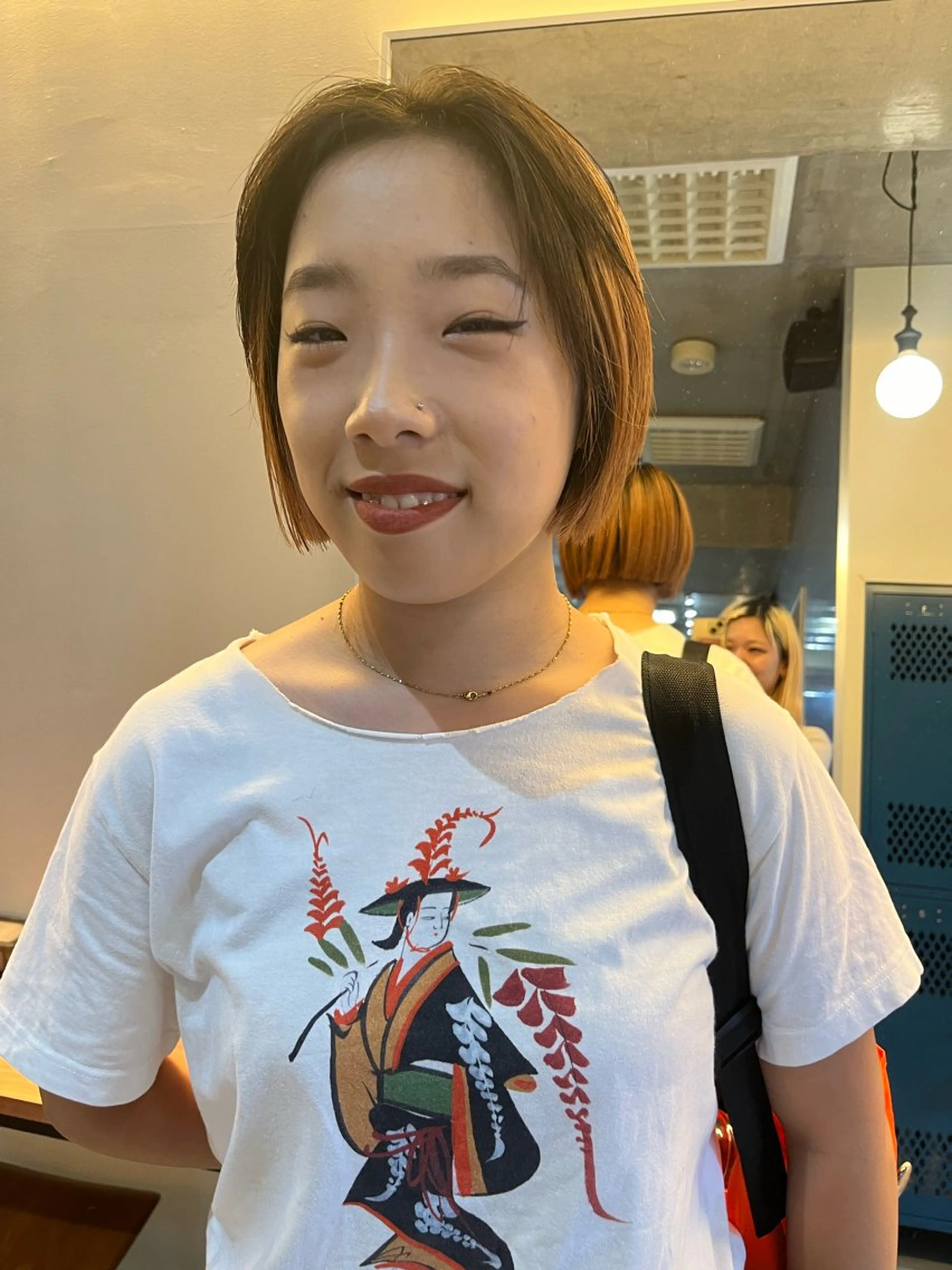 ショート 切りっぱなしボブ ボブ 顔まわりレイヤー レイヤーカット シャギー レイヤーカット\ウル フ　chinatsuのヘアスタイル