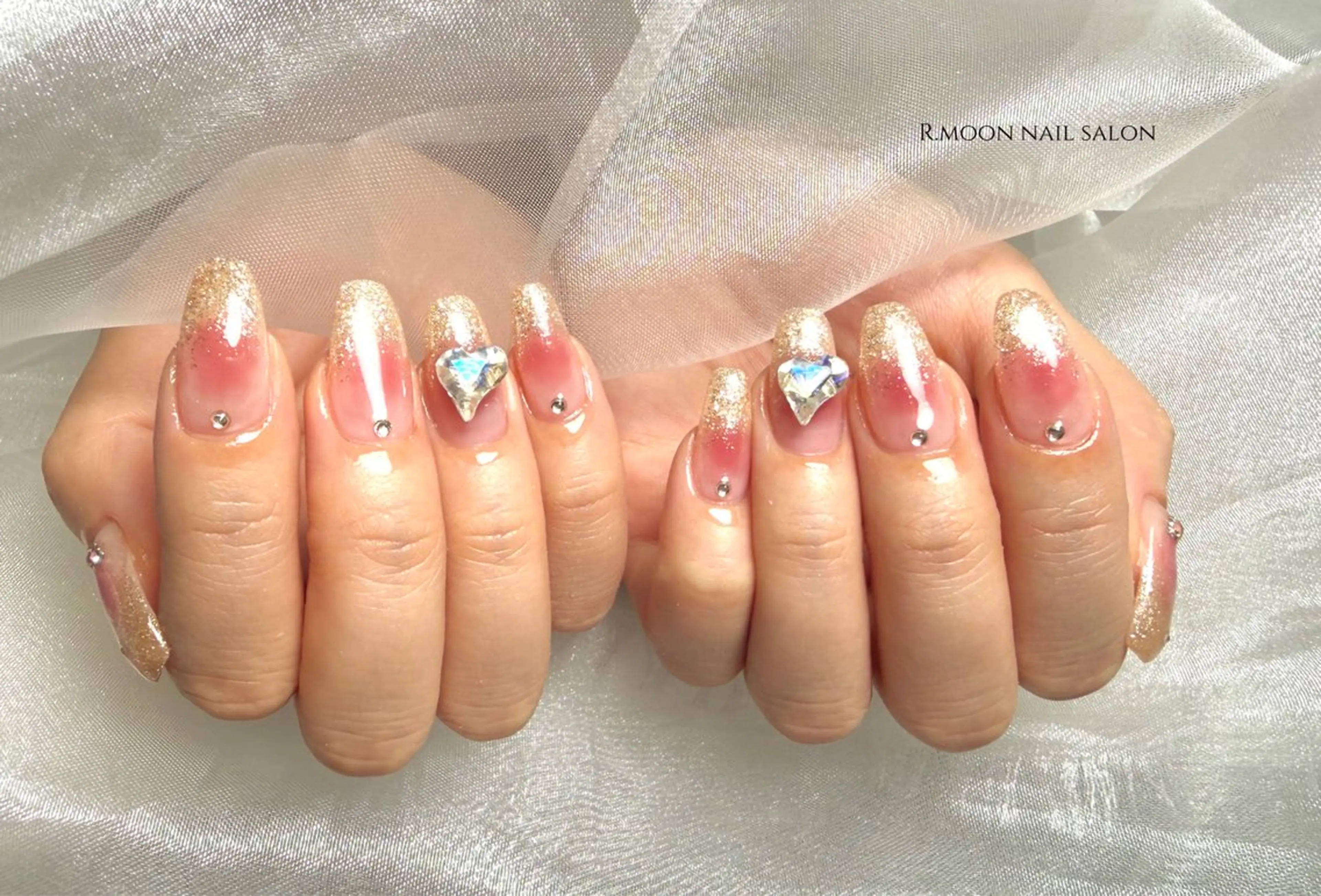 ネイル ハンドネイル R.moon nail salonのネイルデザイン