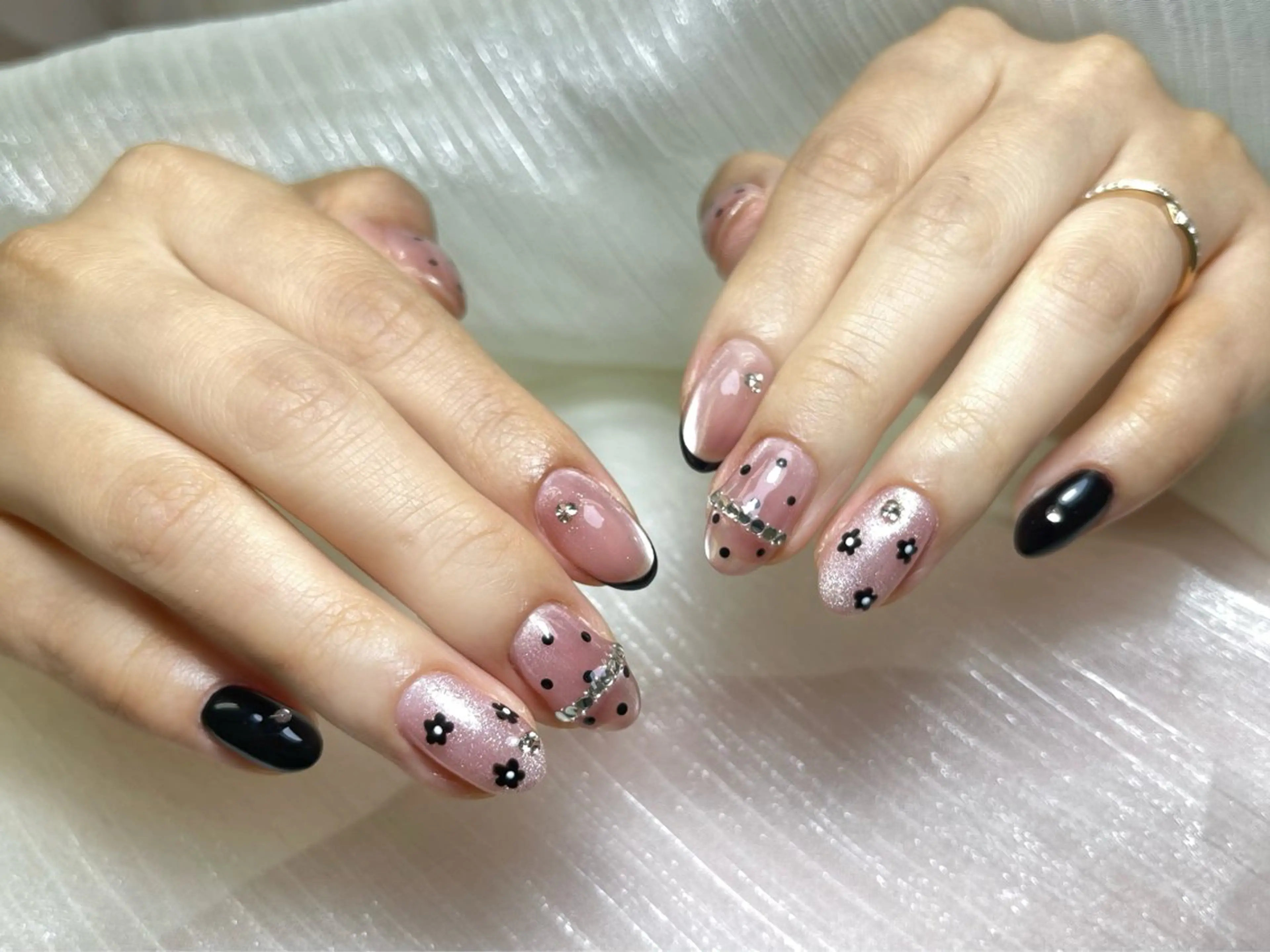 ネイル ハンドネイル PIPPY  NAILS新宿のネイルデザイン