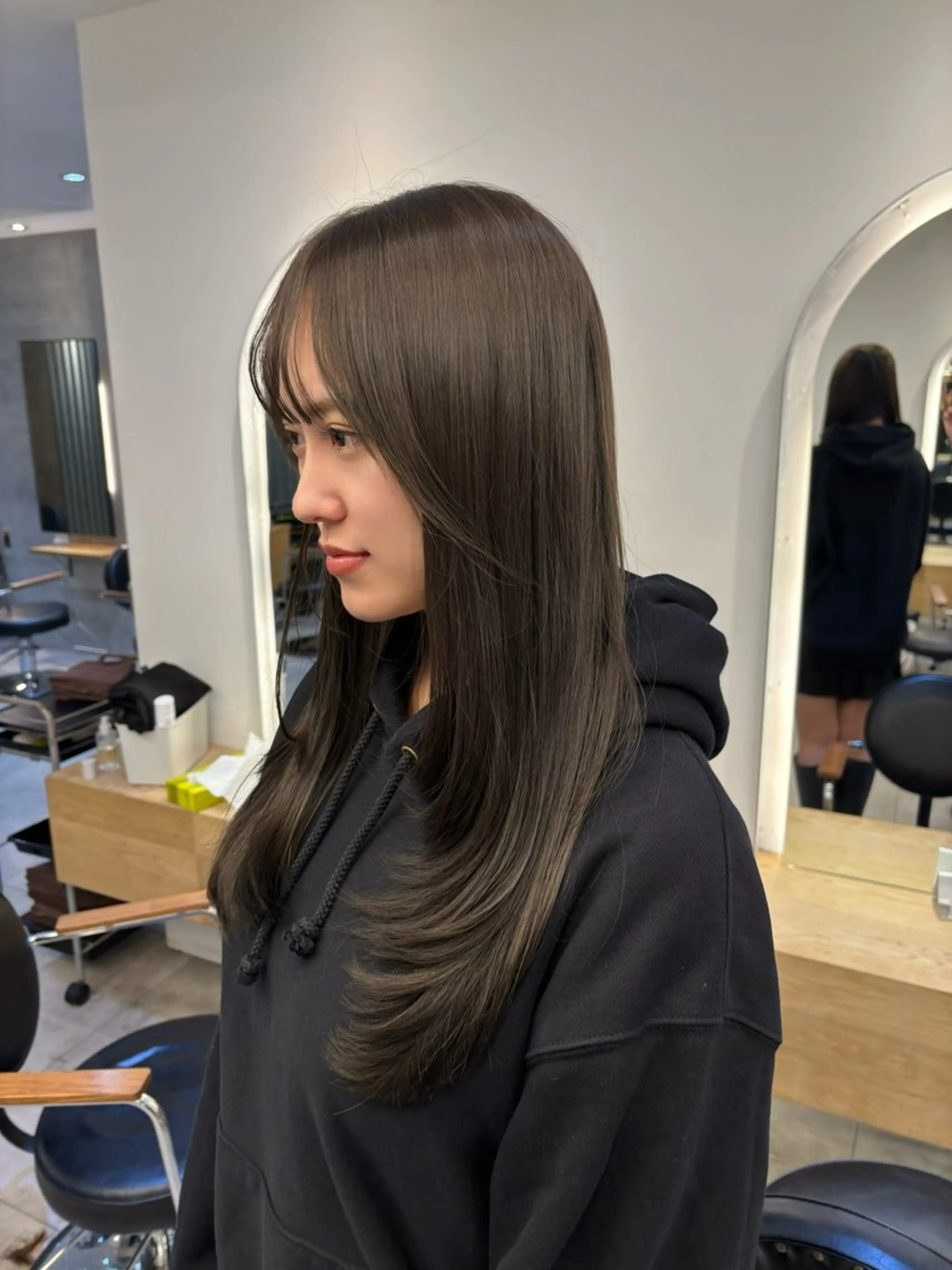 ロング 顔まわりレイヤー レイヤーカット カット ヘアカラー トリートメント 🍀祥吾🍀レイヤー 艶髪❣️髪質改善❤️のヘアスタイル