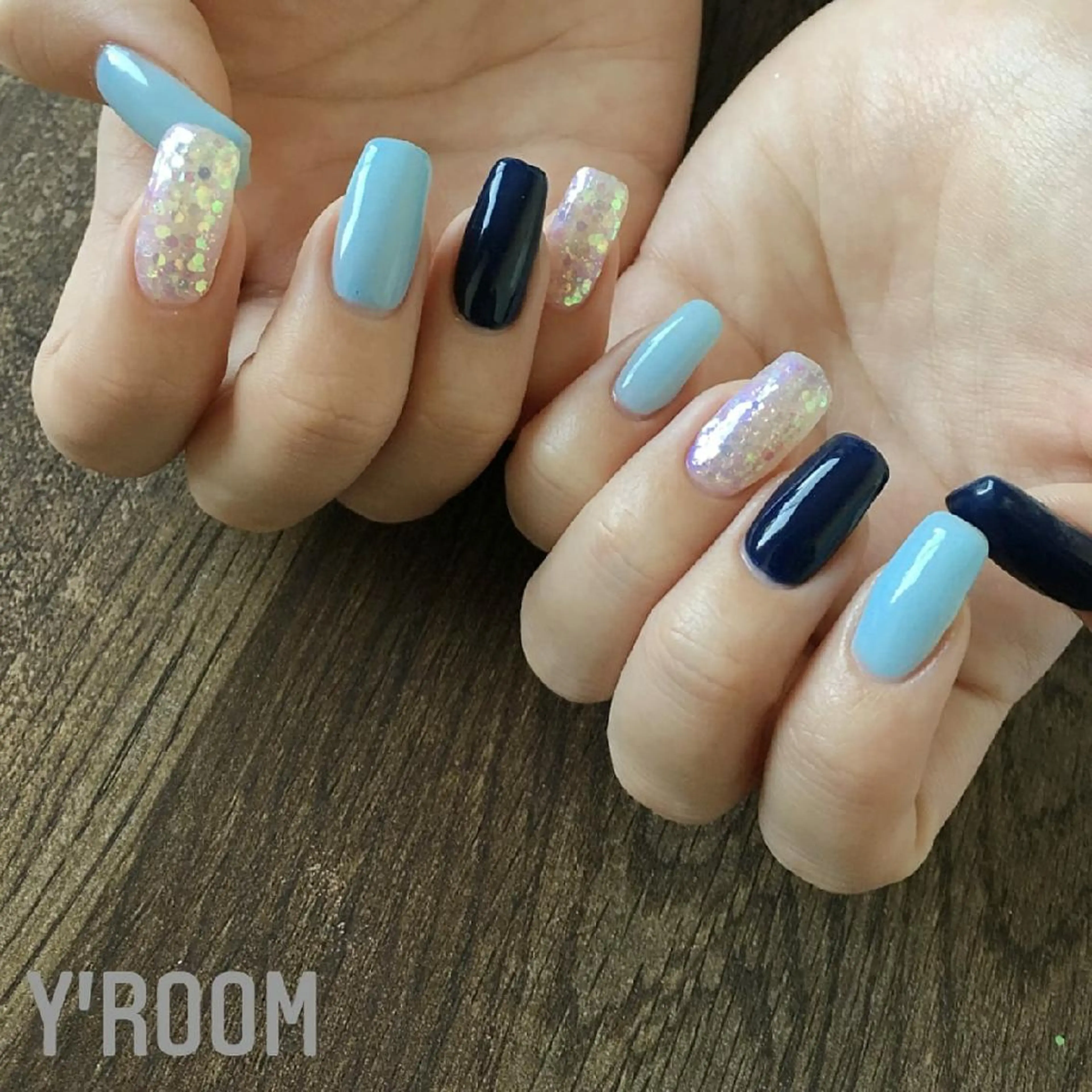 ネイル フラッシュネイル ジェルネイル キラキラネイル マグネットネイル ニュアンスネイル ハンドネイル YUKA （ネイリスト）のネイルデザイン