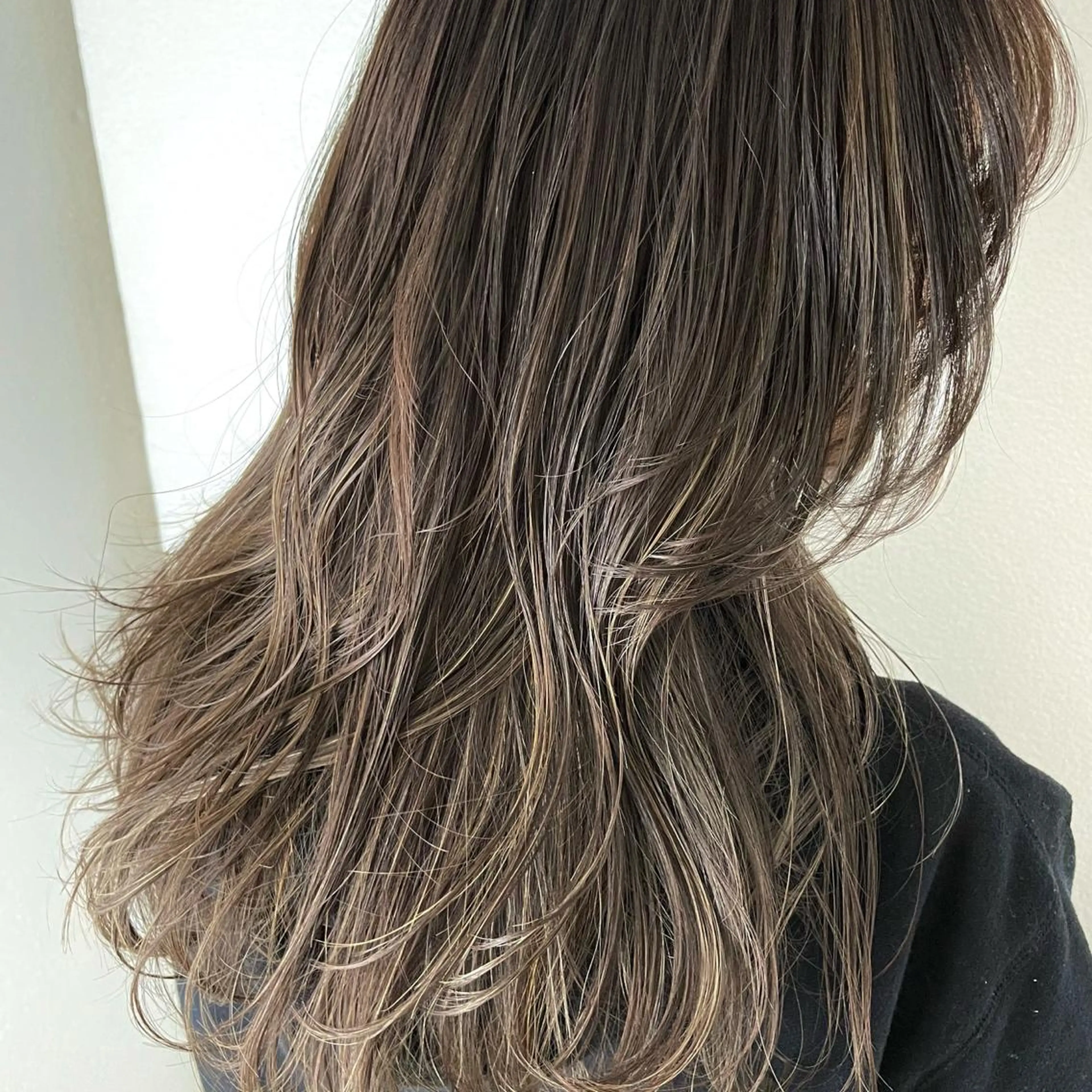 ロング カラー トレンド/顔まわり/ レイヤー/髪質改善のヘアスタイル