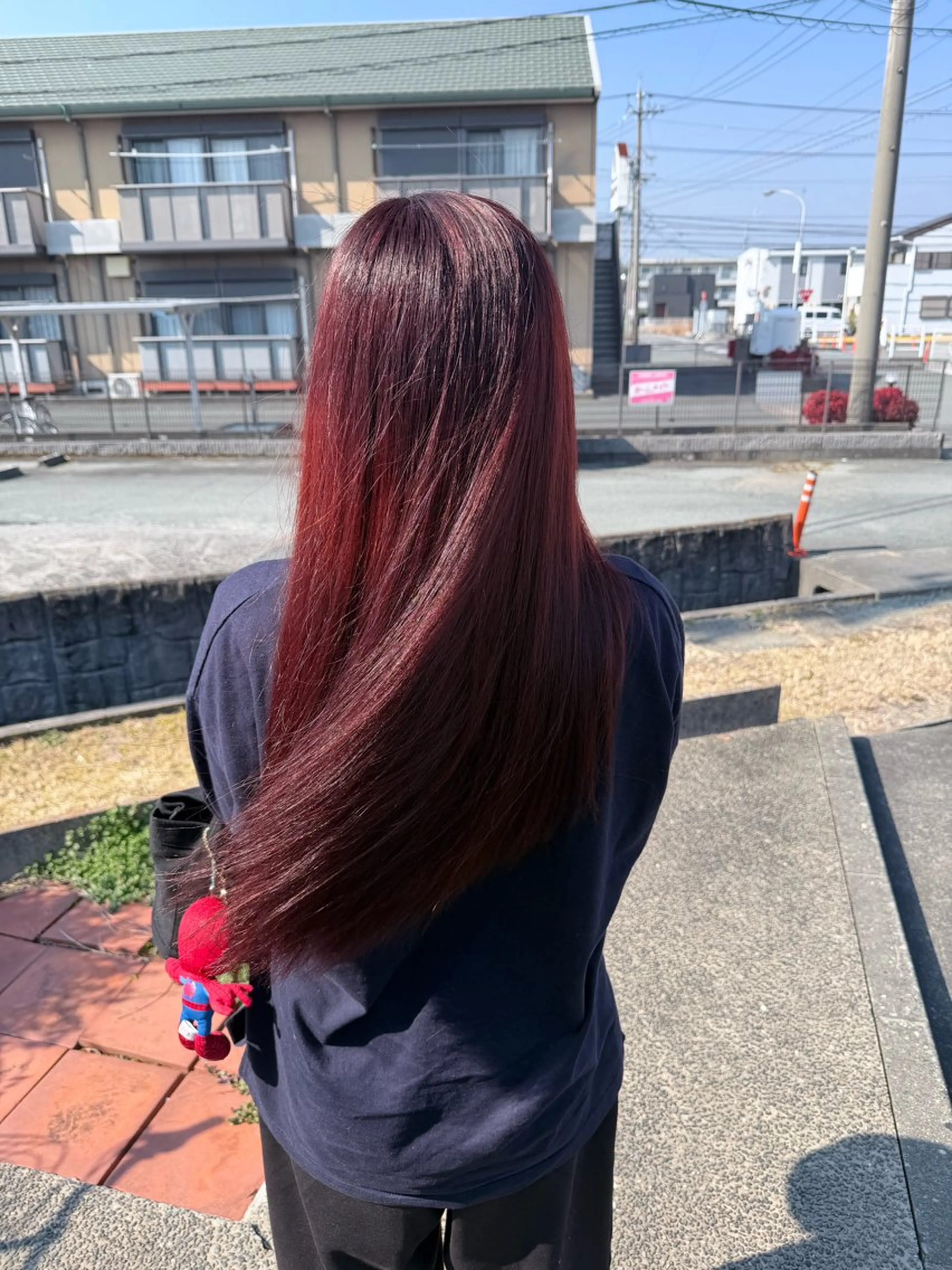 ロング ヘアカラー 岡本 妃麗のヘアスタイル