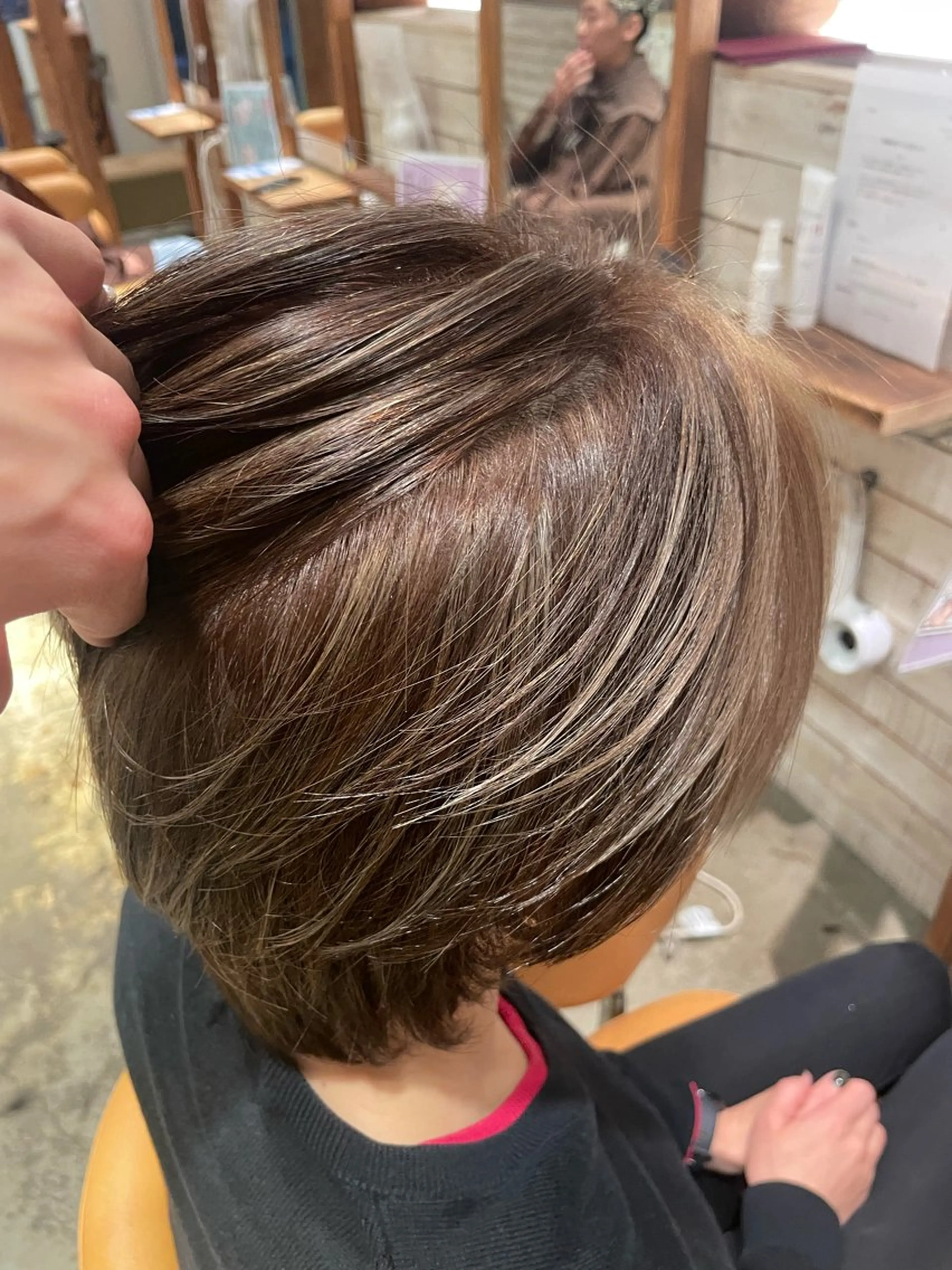 ミディアム カラー ハイライトカラー ハイライト カット ヘアカラー トリートメント EARTH菊名店👾 ひらのすぐるのヘアスタイル