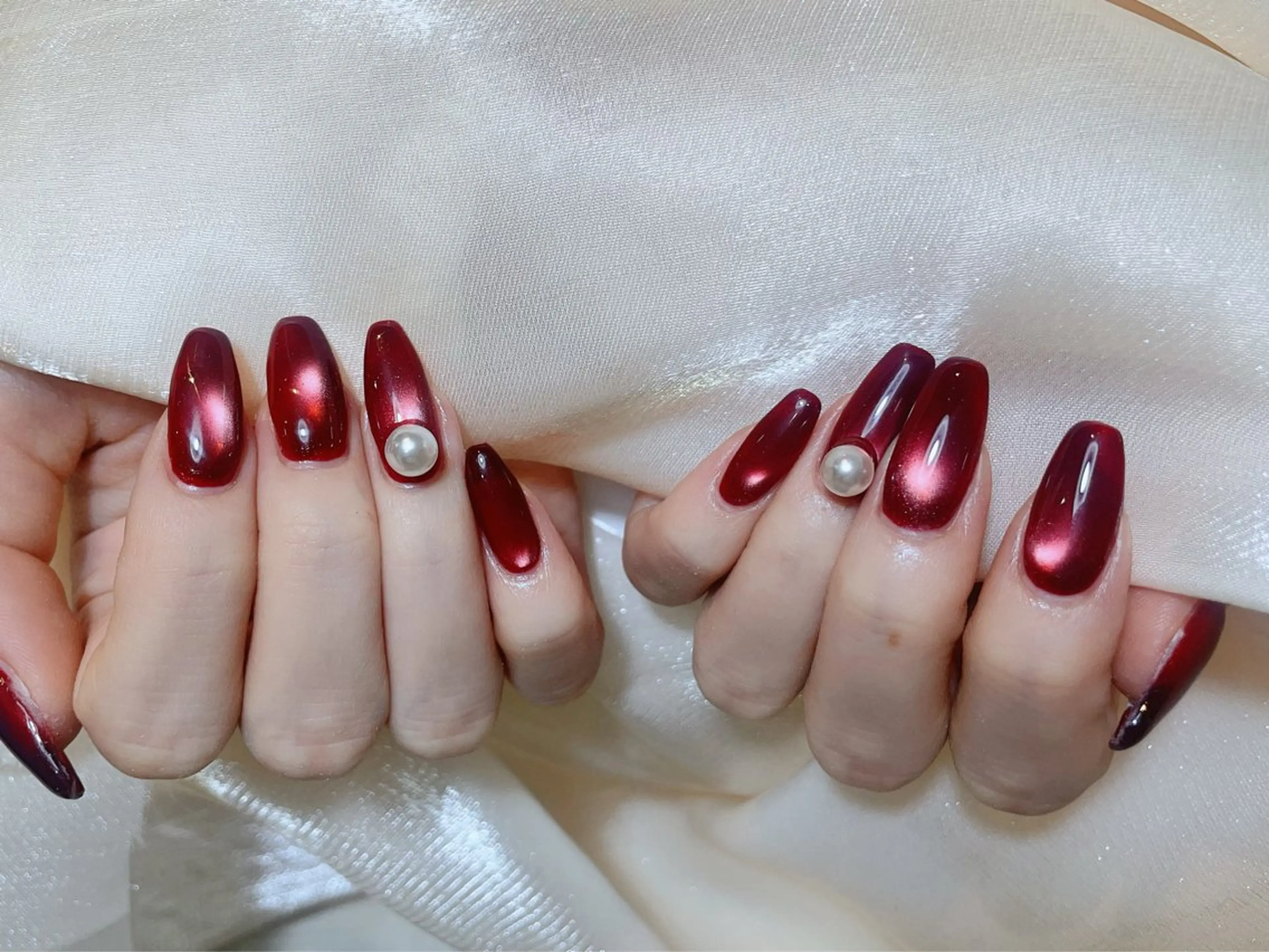 ネイル オーロラネイル 長さ出し フレンチネイル ジェルネイル ガラスフレンチ ハンドネイル Rela・S NAILのネイルデザイン