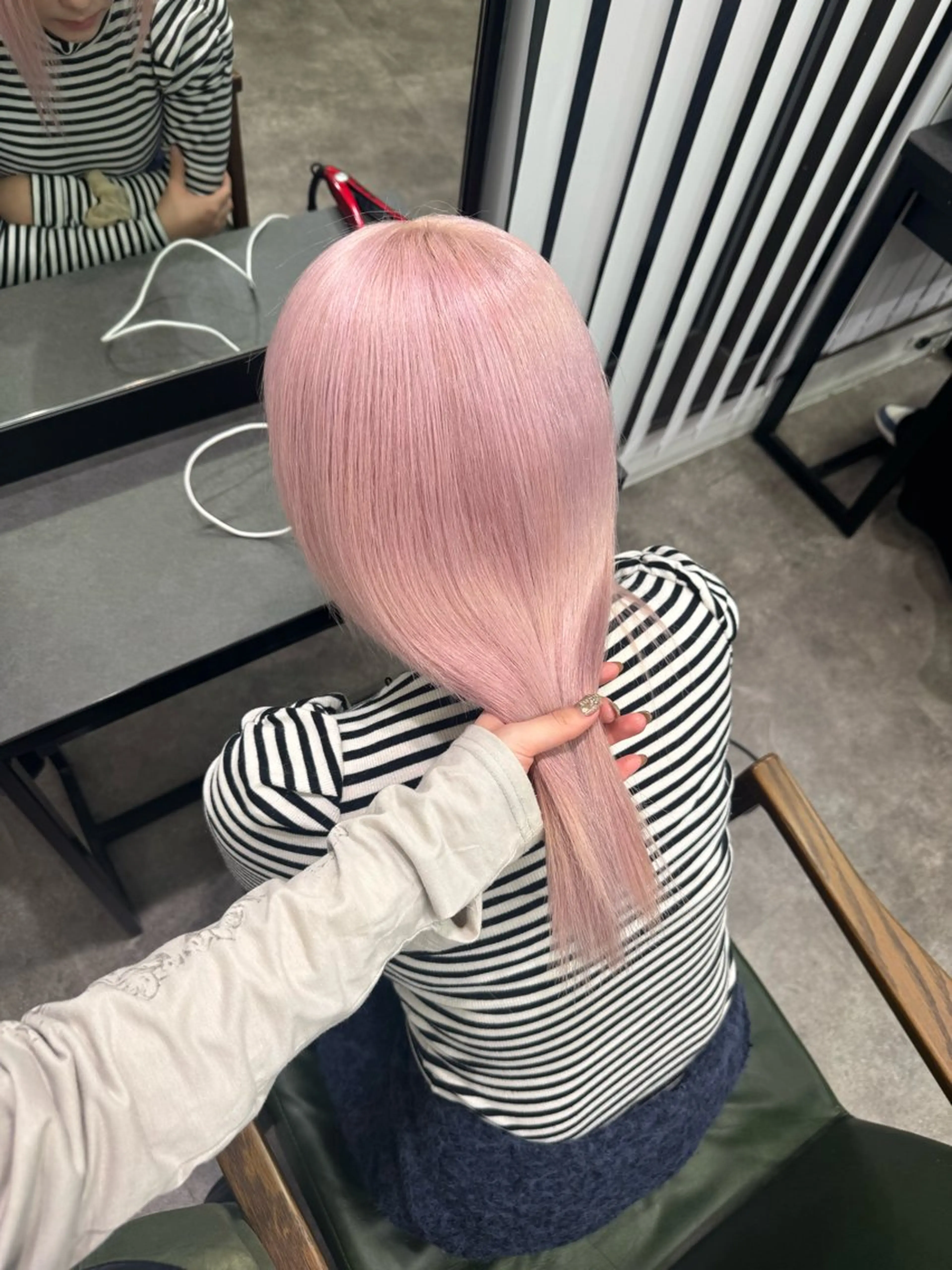 セミロング ヘアカラー ハイトーン/ピンク カラー/めい🎀のヘアスタイル