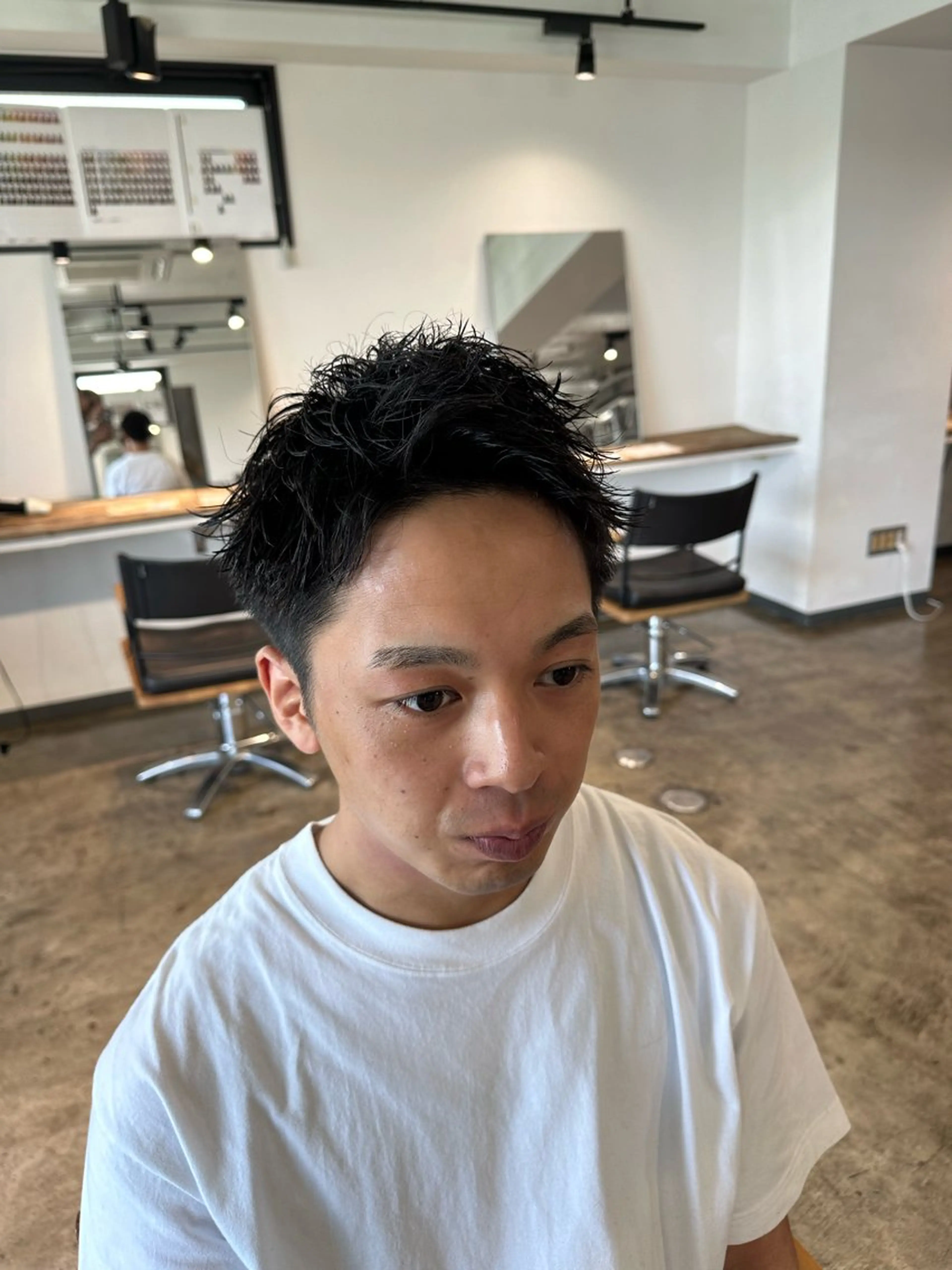 ショート パーマ メンズ センターパート フェードカット メンズパーマ プードルパーマ スキンフェード 【メンズ職人】 ✂️佐藤友のヘアスタイル