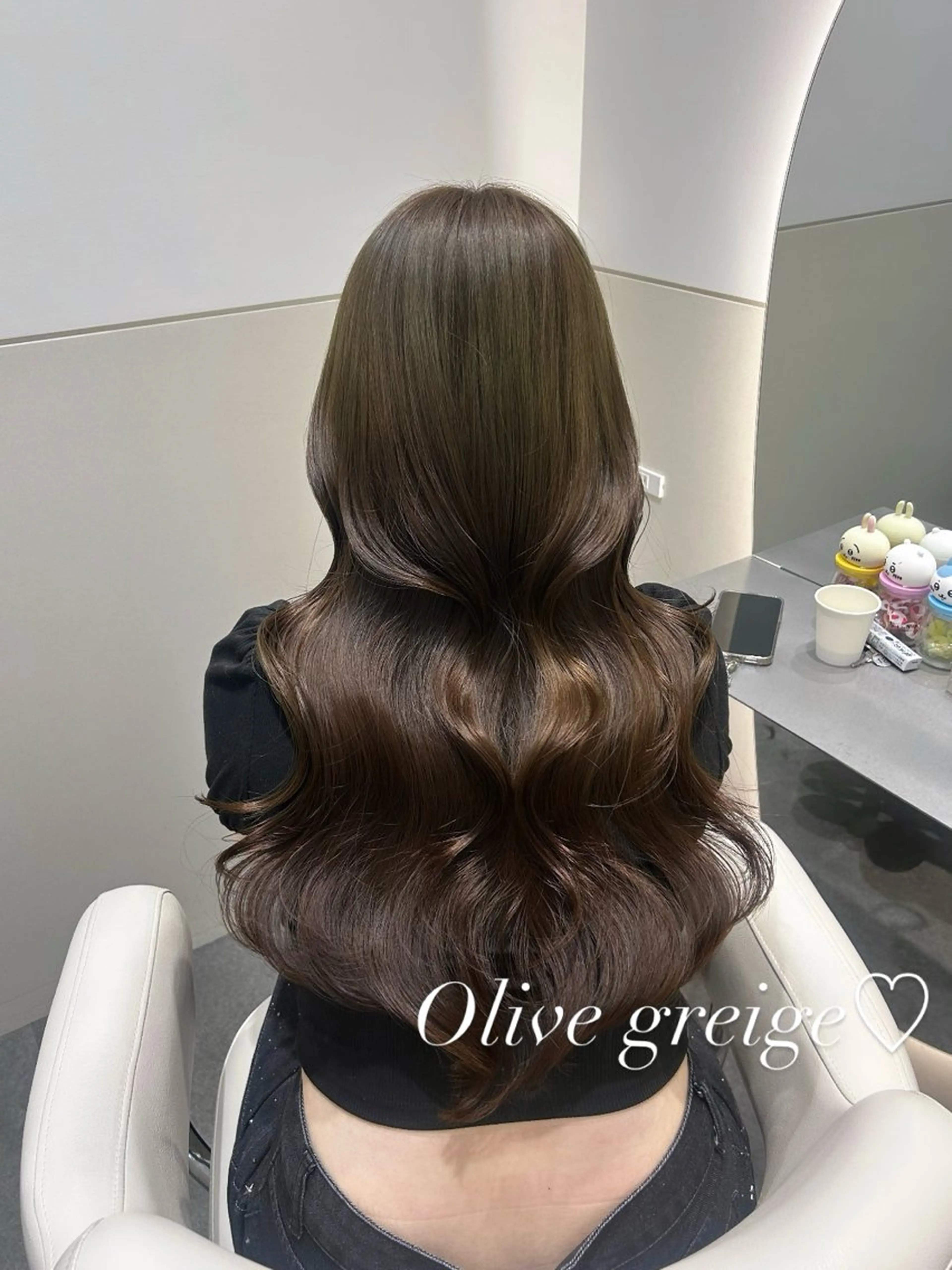 ロング カラー グレージュ オリーブグレージュ オリーブグレー ヘアカラー トリートメント 🩷韓国ヘア/ヨシン モリ🩷Maikaのヘアスタイル