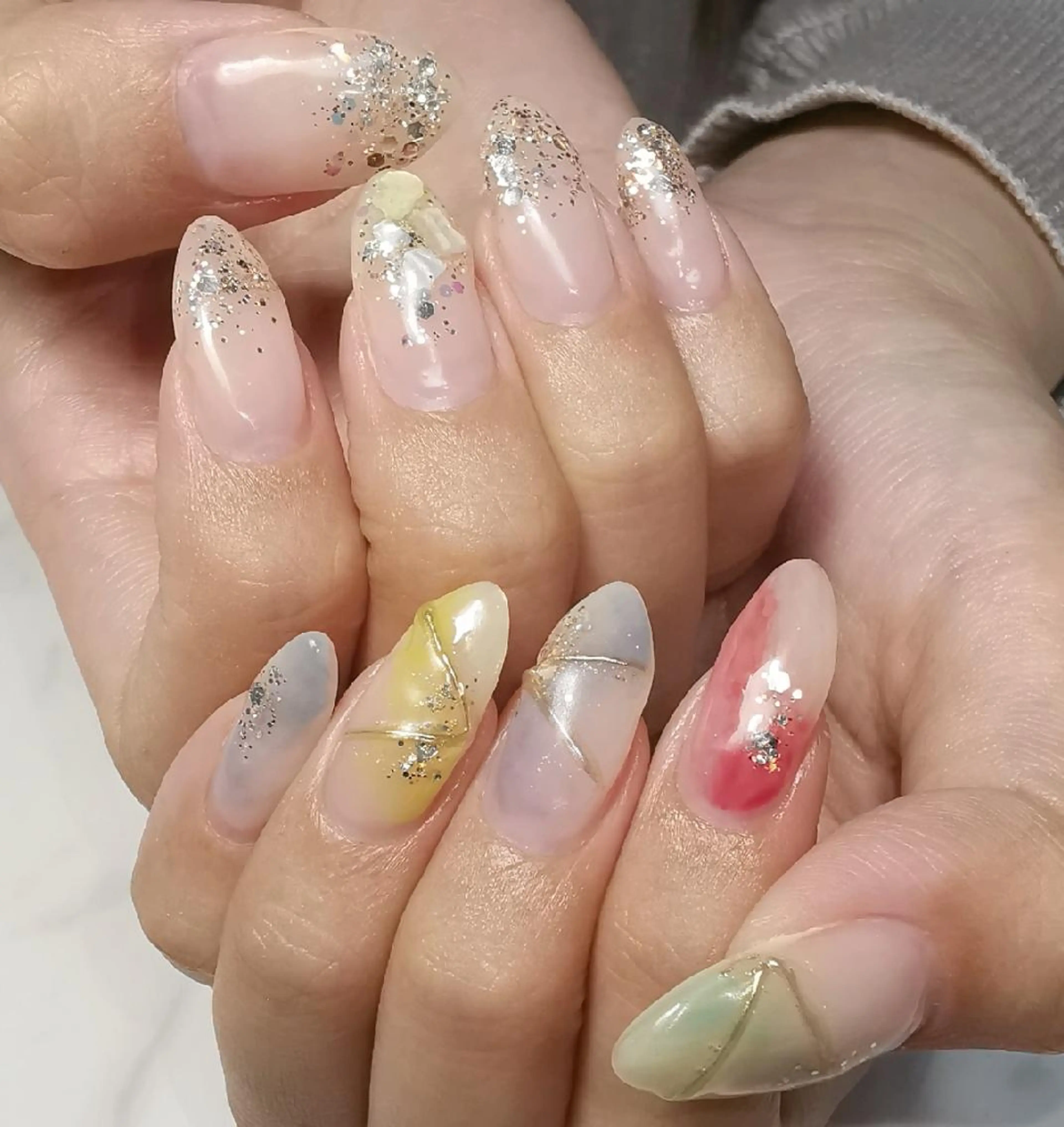 ネイル グラデーション ラメ(グリッター) ラメグラデーション ニュアンスネイル ハンドネイル reve あやののネイルデザイン