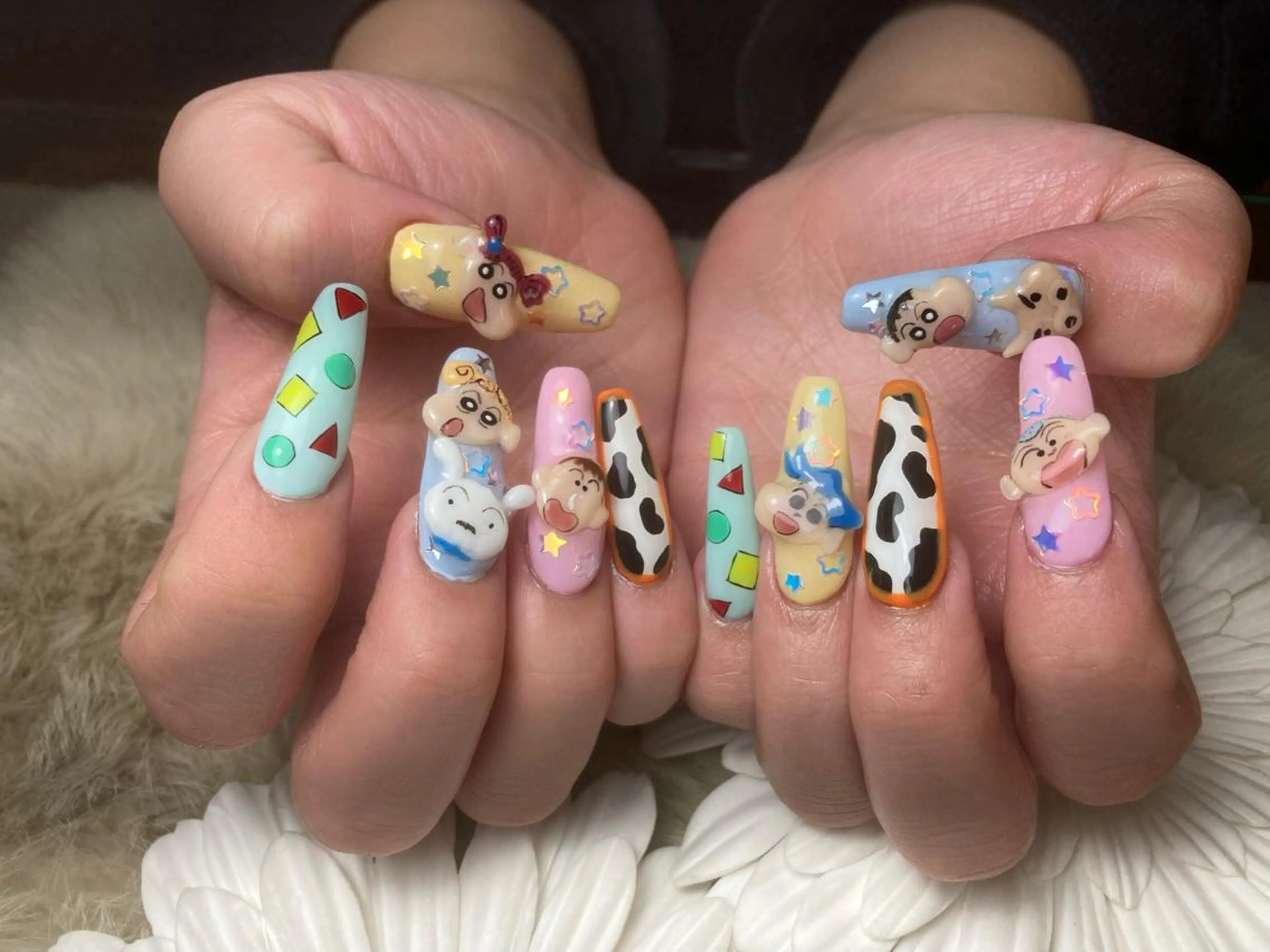 ネイル Yakko pas á pasのネイルデザイン