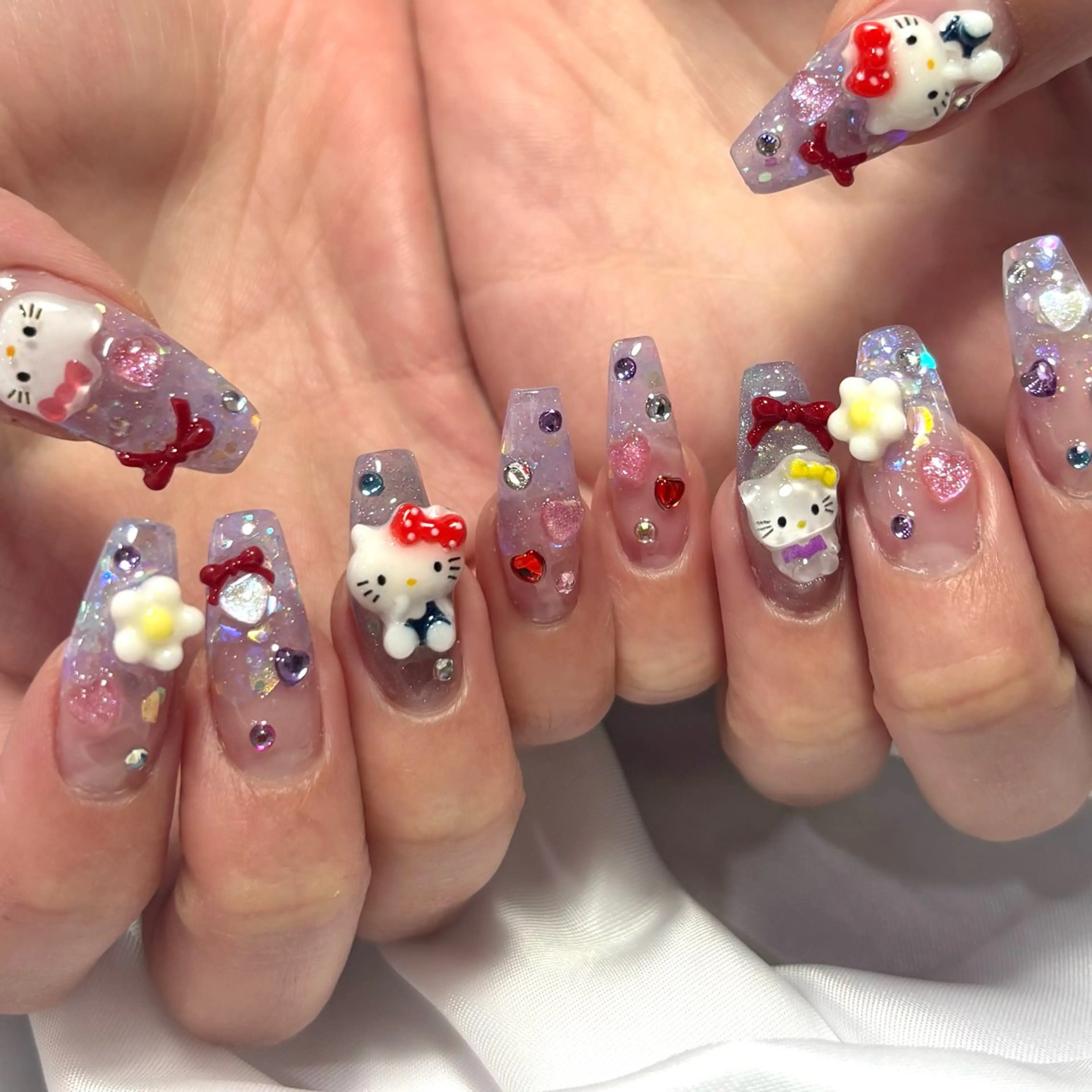 ネイル ホログラムネイル キラキラネイル Ray nail natsu🎀のネイルデザイン