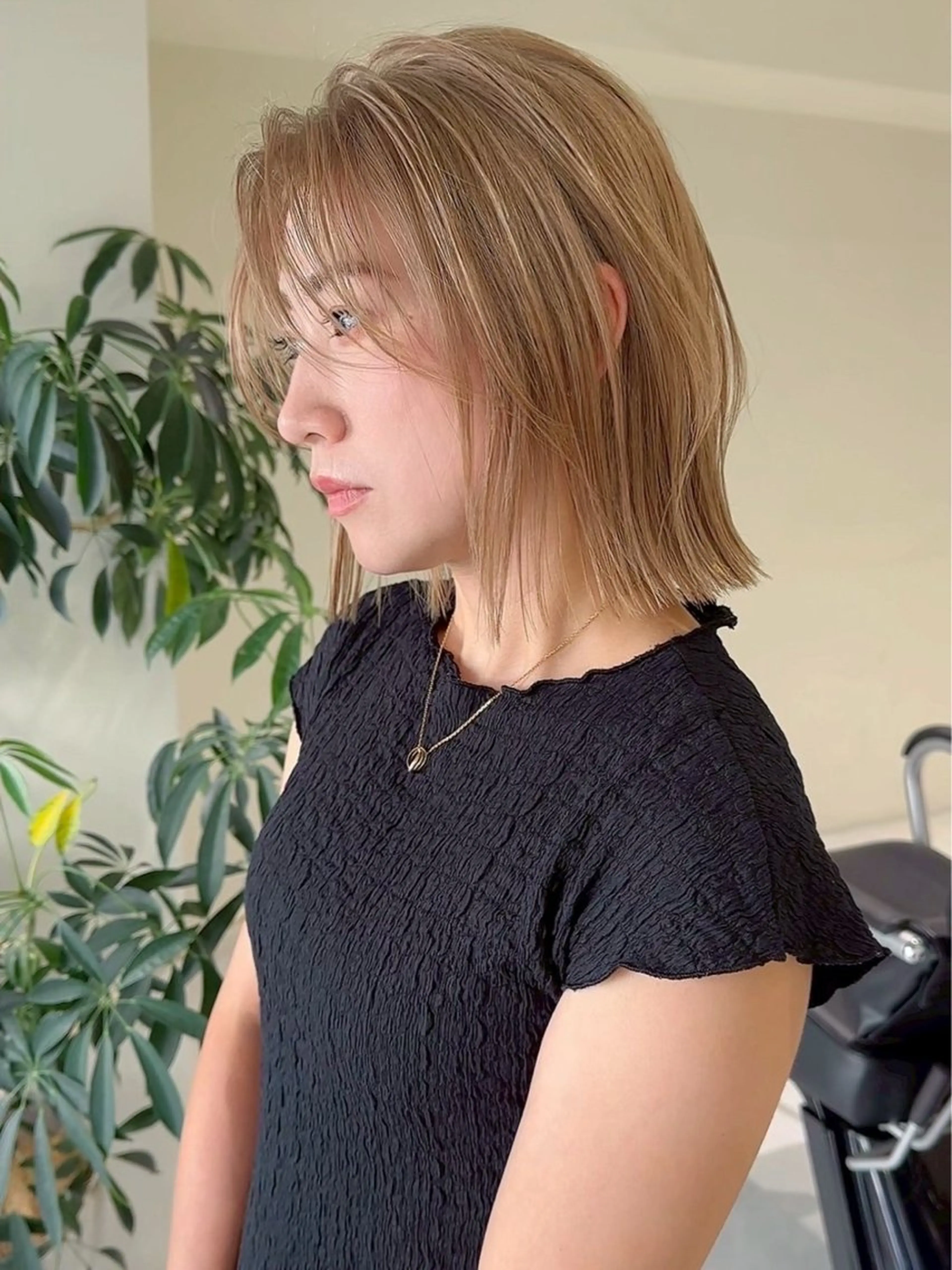 ミディアム カラー ベージュカラー ミルクティーベージュ 外ハネヘア ヘアカラー 🌈透明感カラー🌈 🌟吉田祐介🌟のヘアスタイル