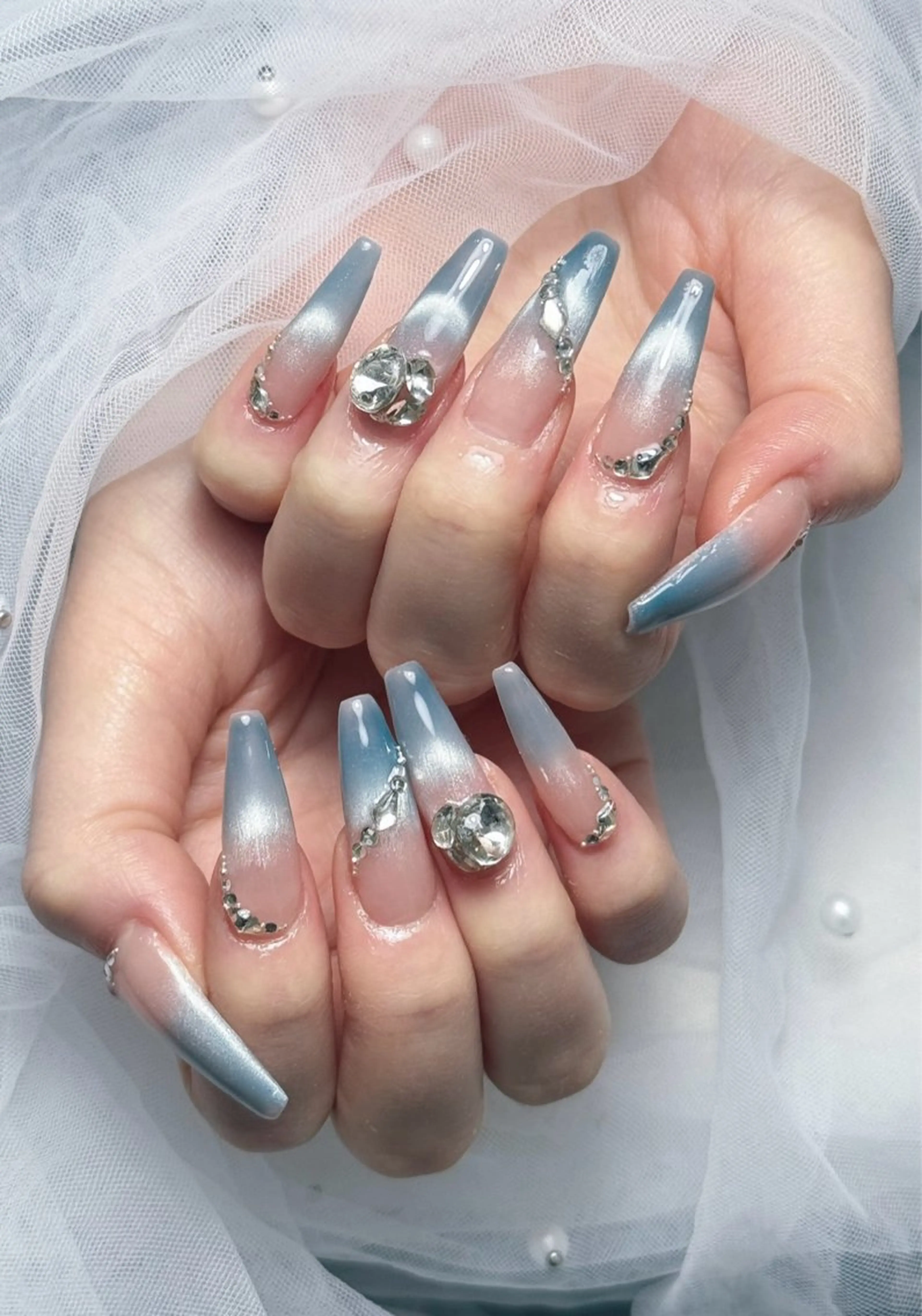 セミロング 韓国風ヘア Aila Nail ShinOkuboのネイルデザイン