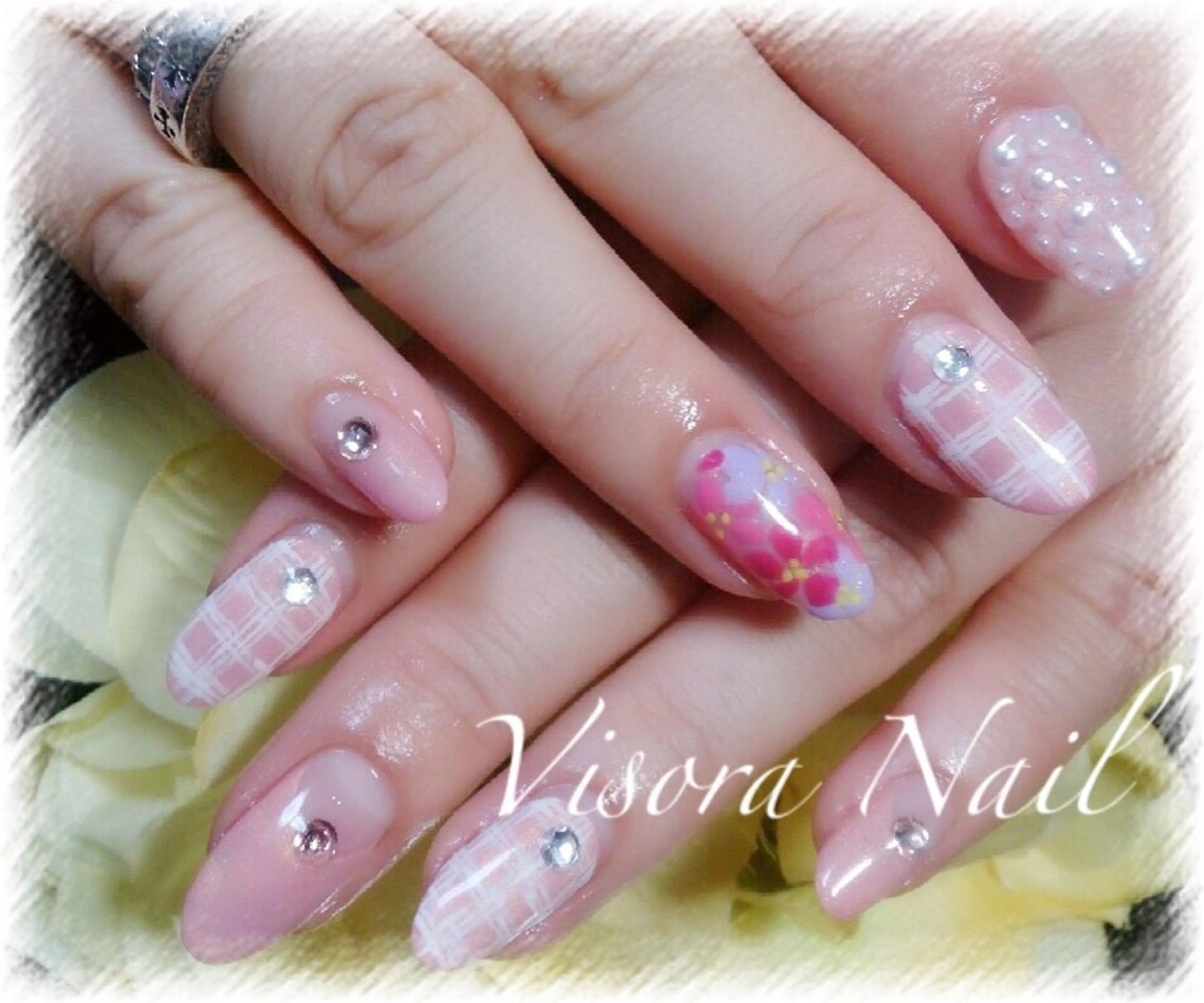 ネイル 美SORA ～ｳﾞｨｿﾗ～のネイルデザイン