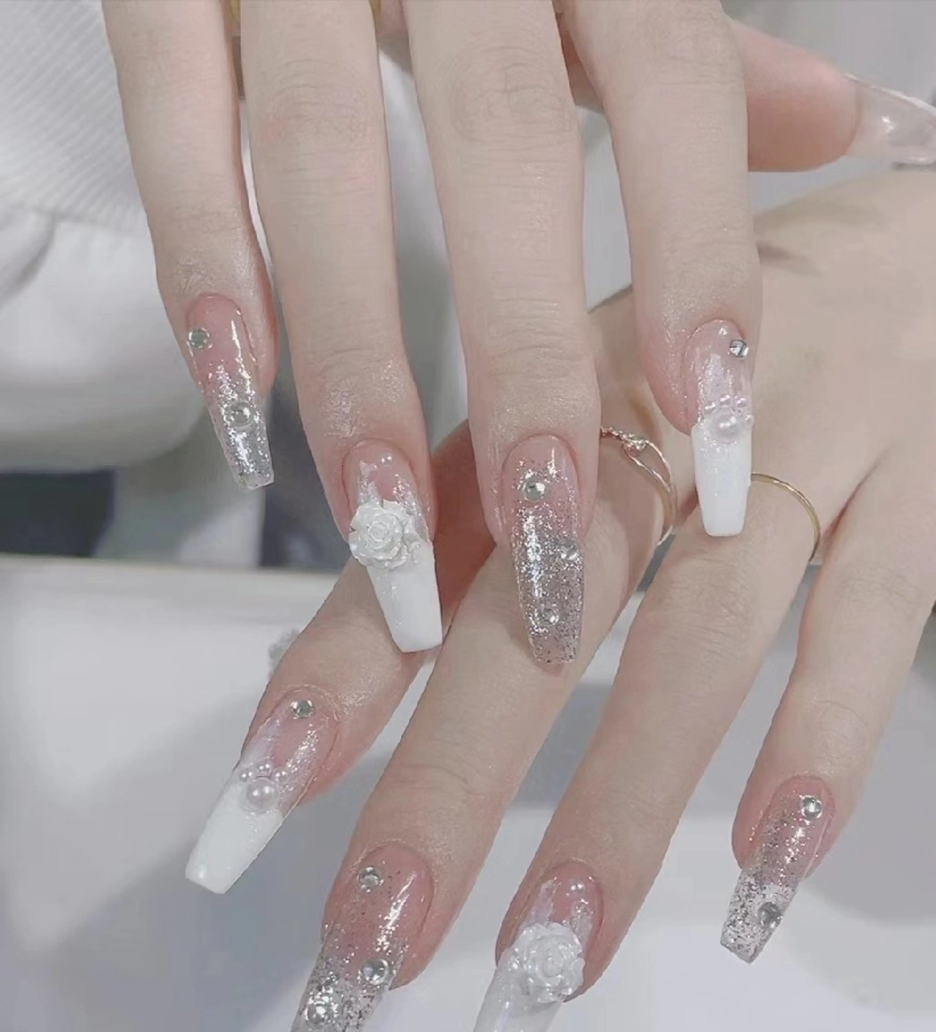 ネイル 安田 友梨のネイルデザイン