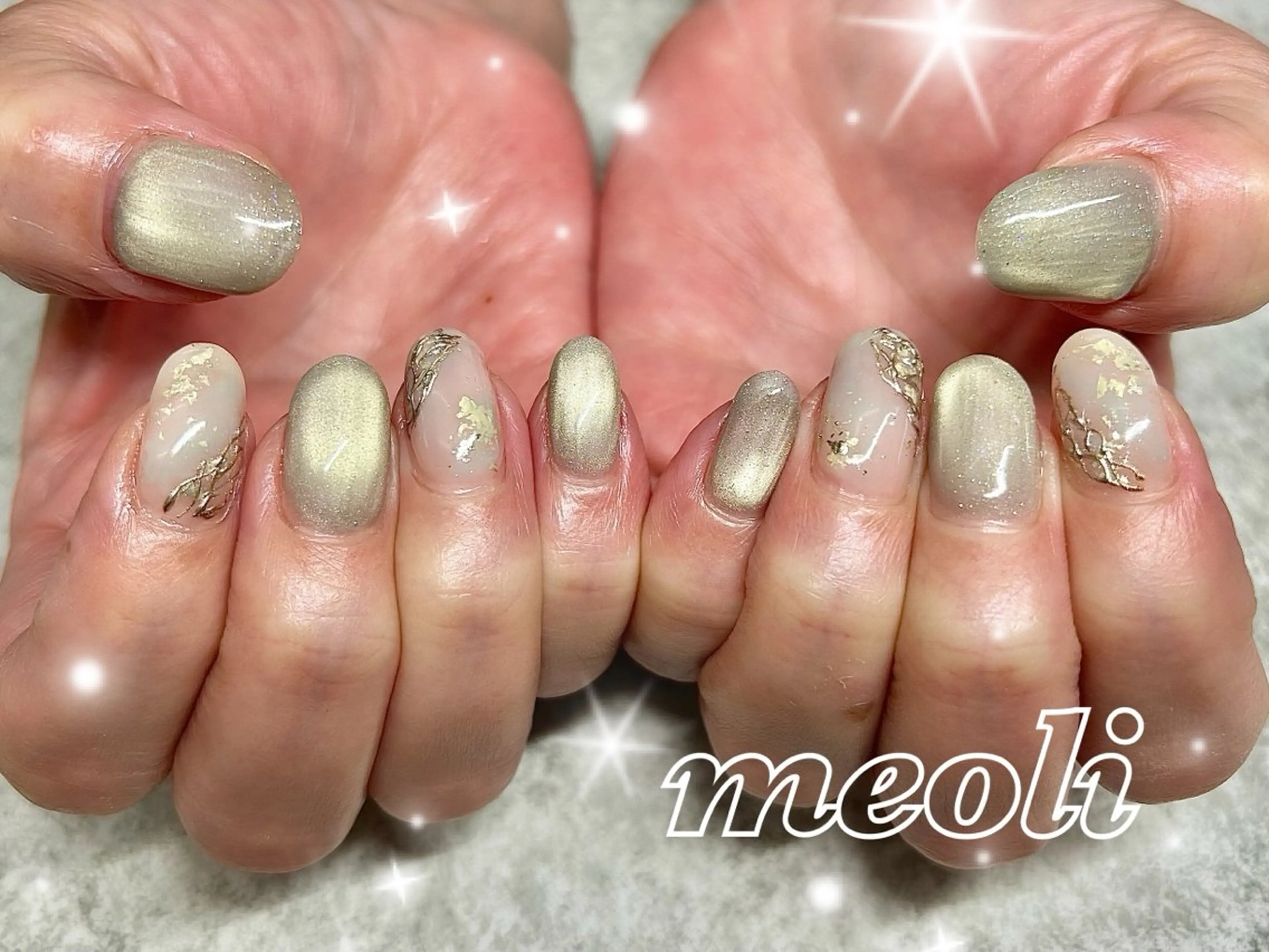 ネイル アートネイル グリーン マグネットネイル ミラーネイル ニュアンスネイル ハンドネイル nail salon meoli　アヤのネイルデザイン