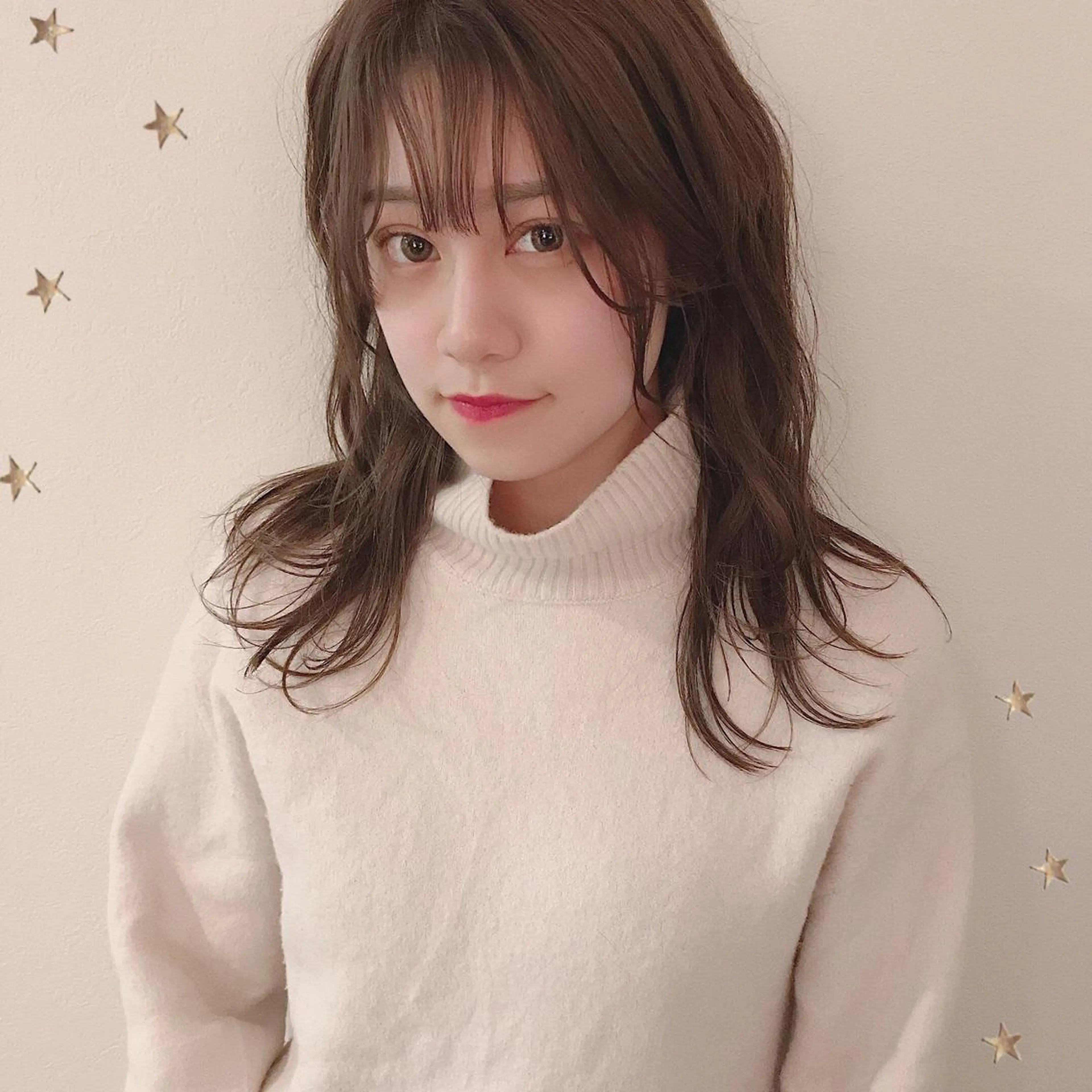 セミロング カット 市川 千夏のヘアスタイル